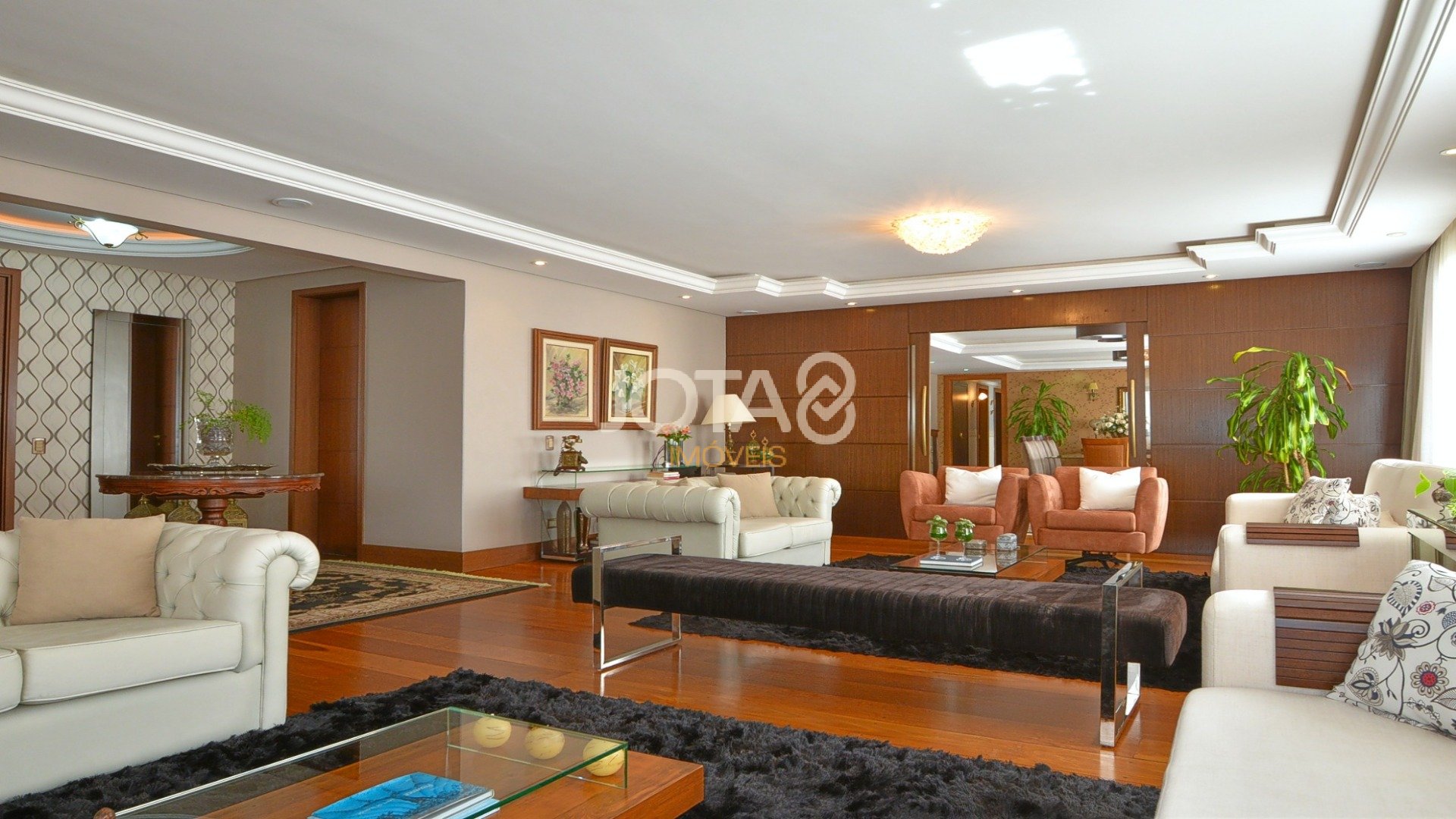 APARTAMENTO IMPECÁVEL NO BATEL SOHO 3 QUARTOS
