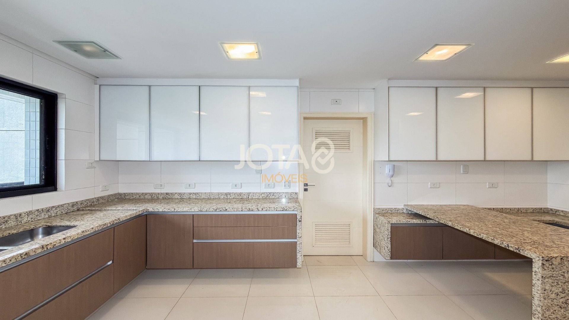 APARTAMENTO 4 QUARTOS  NO ECOVILLE EM CONDOMÍNIO CLUBE