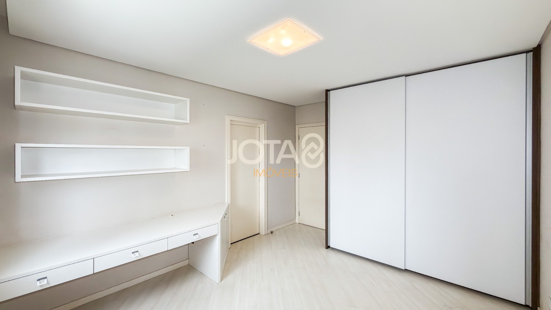 APARTAMENTO 4 QUARTOS  NO ECOVILLE EM CONDOMÍNIO CLUBE