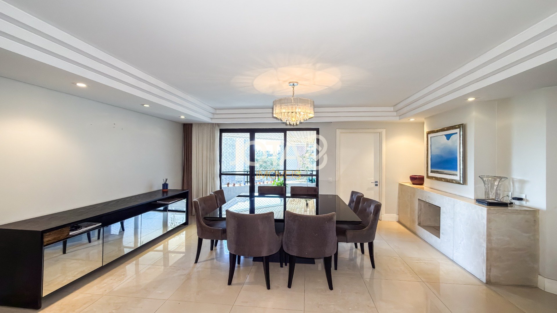 APARTAMENTO COM 4 SUÍTES E 3 VAGAS NO BATEL