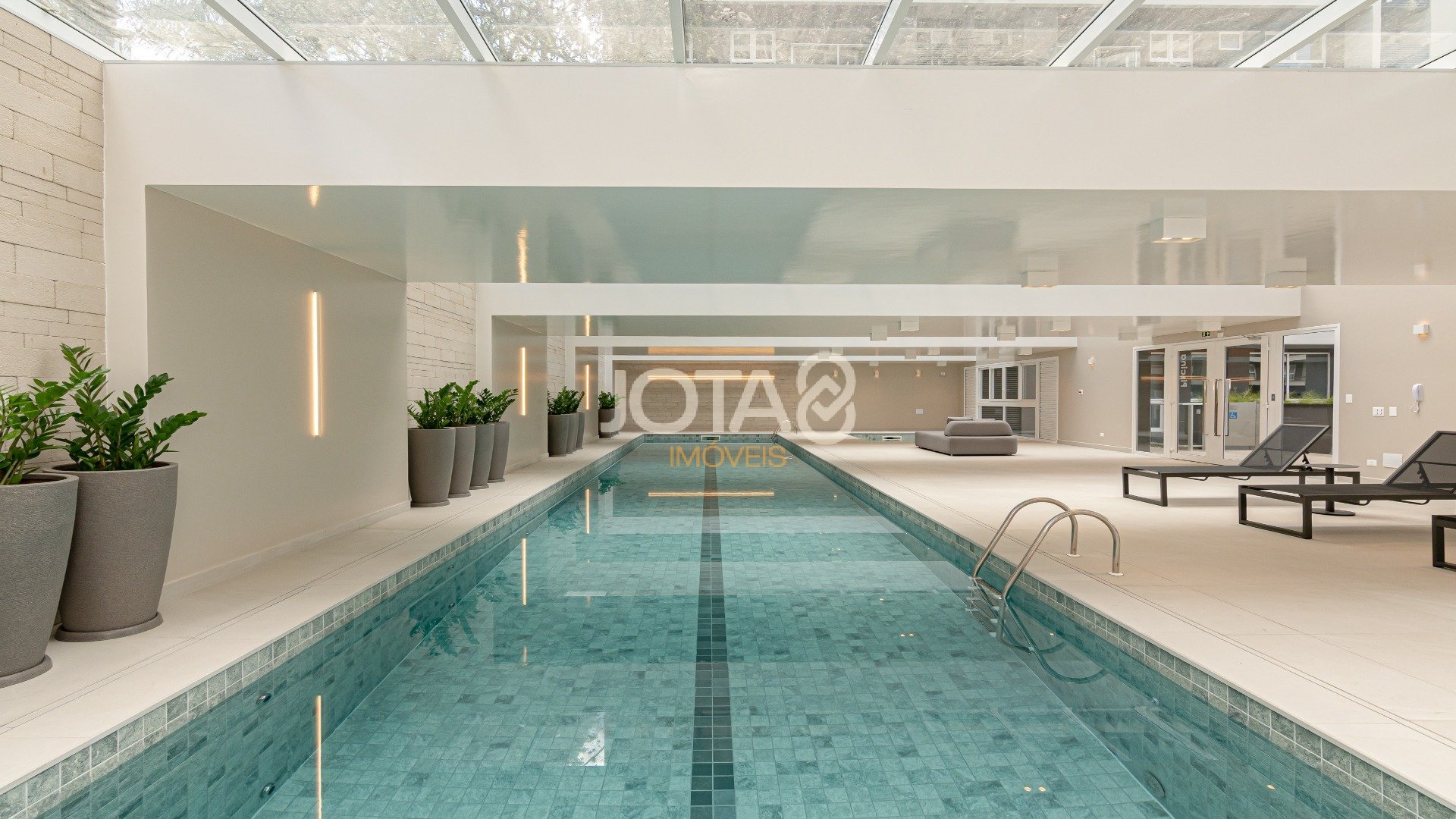 COBERTURA  PENT HOUSE COM 3 QUARTOS  E 2 VAGAS NO ECOVILLE