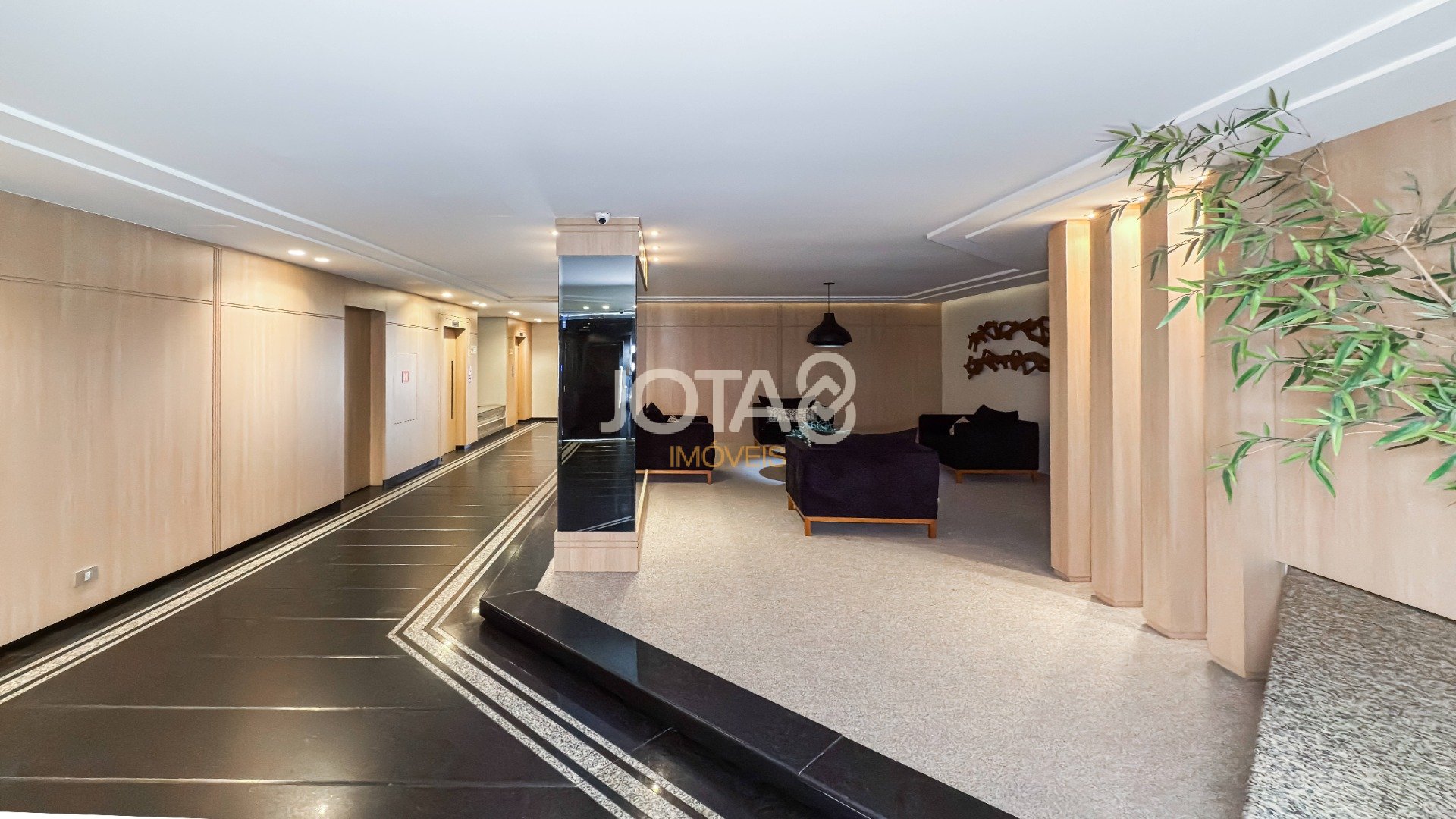 APARTAMENTO COM 3 QUARTOS E 2 VAGAS NO BATEL.