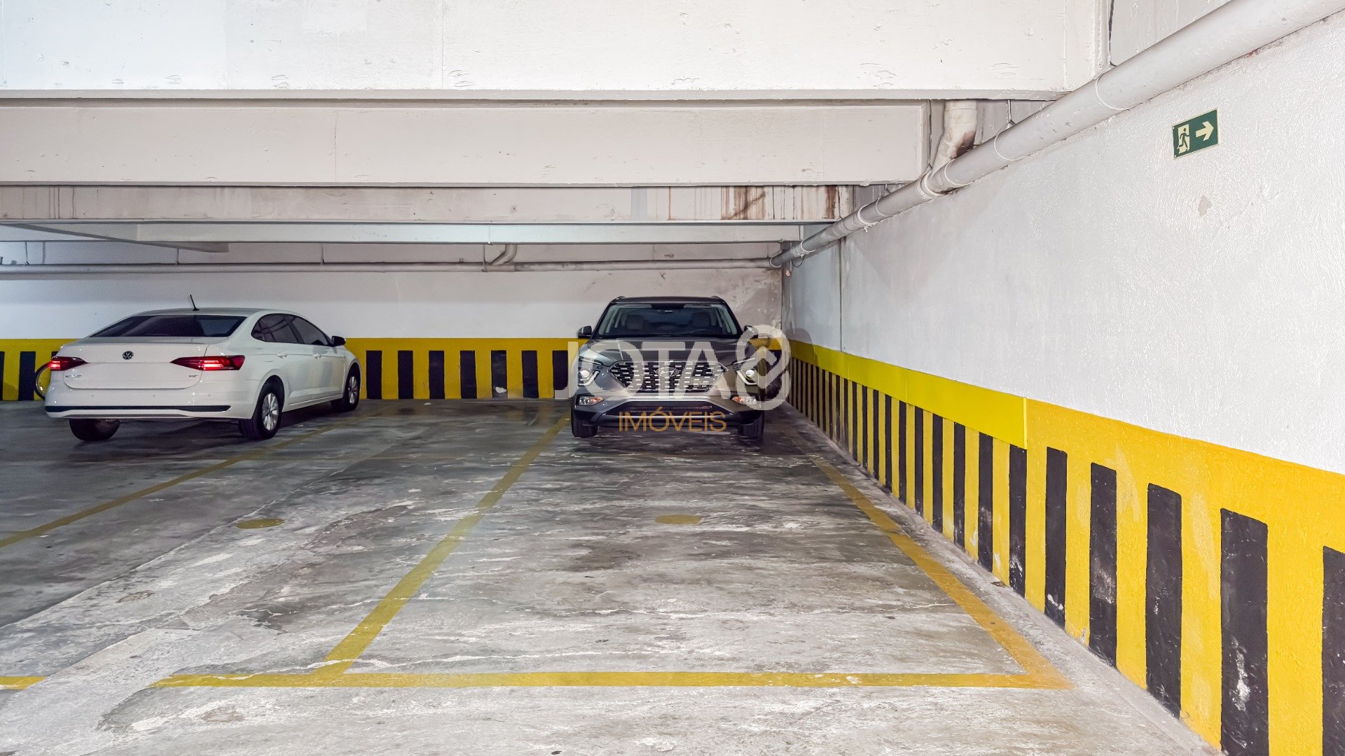 APARTAMENTO COM 3 QUARTOS E 2 VAGAS NO BATEL.