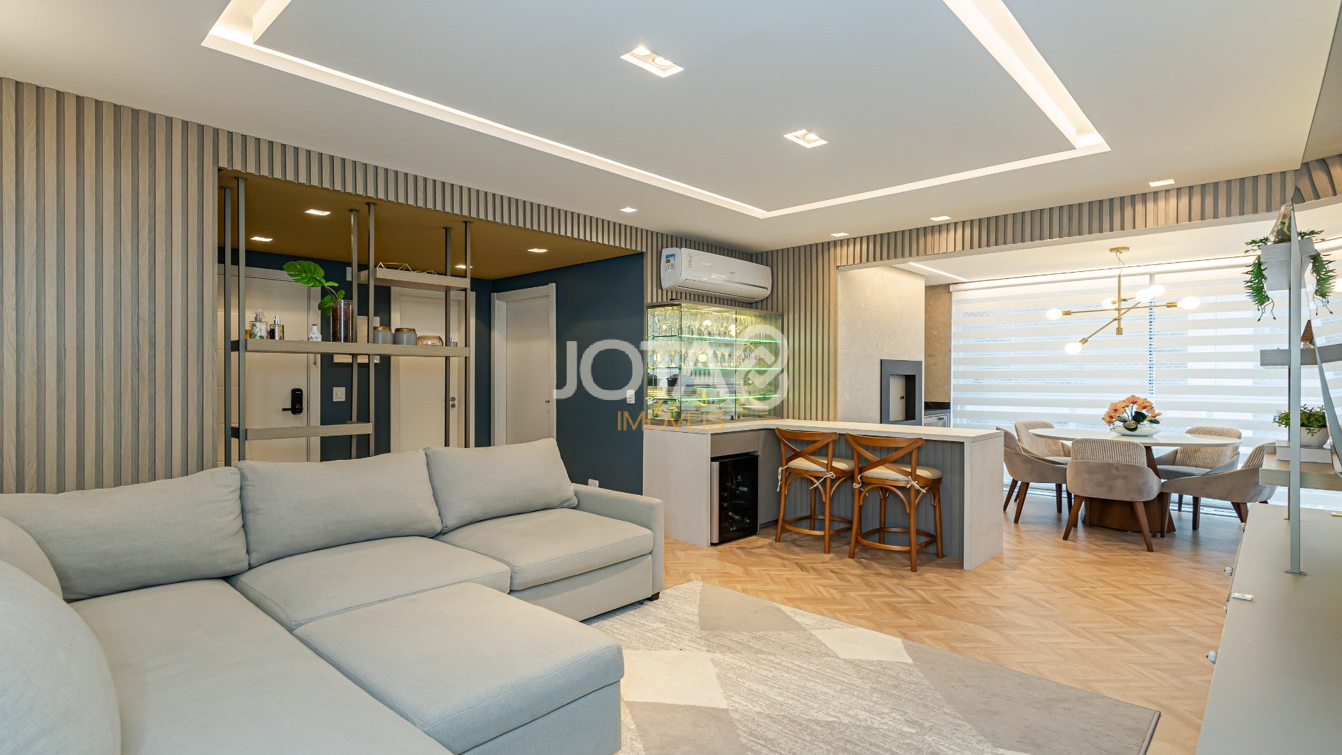 APARAMENTO COM 3 QUARTOS E 2 VAGAS NA VILA IZABEL