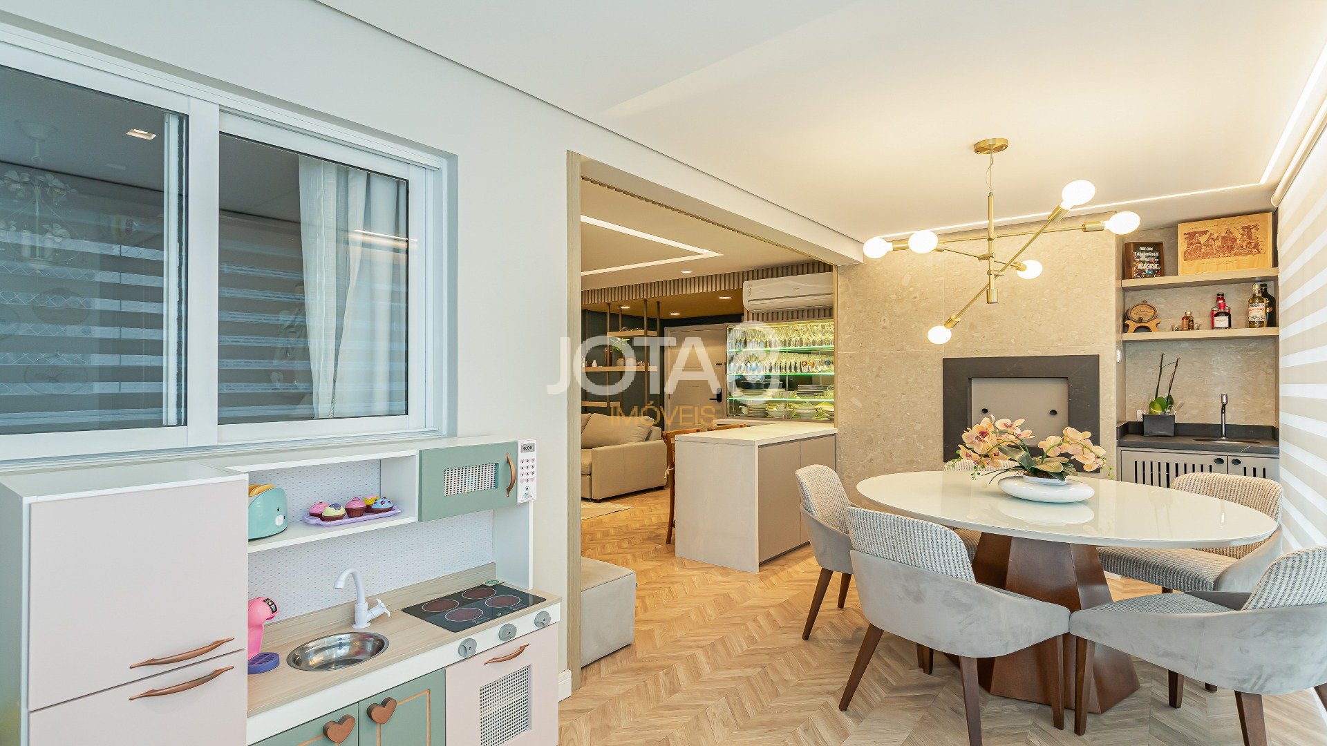 APARAMENTO COM 3 QUARTOS E 2 VAGAS NA VILA IZABEL