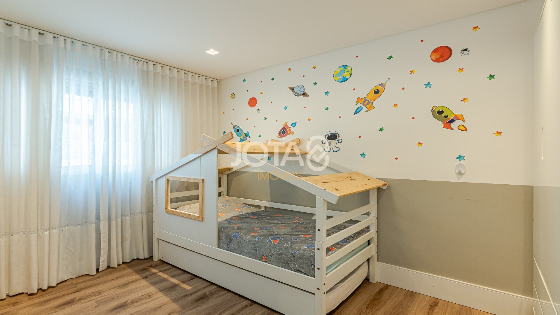 APARAMENTO COM 3 QUARTOS E 2 VAGAS NA VILA IZABEL