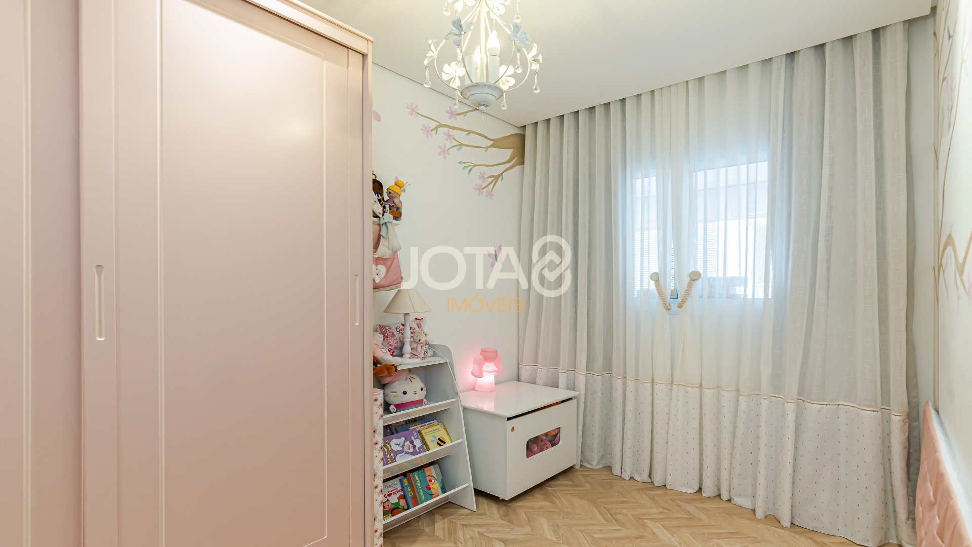 APARAMENTO COM 3 QUARTOS E 2 VAGAS NA VILA IZABEL