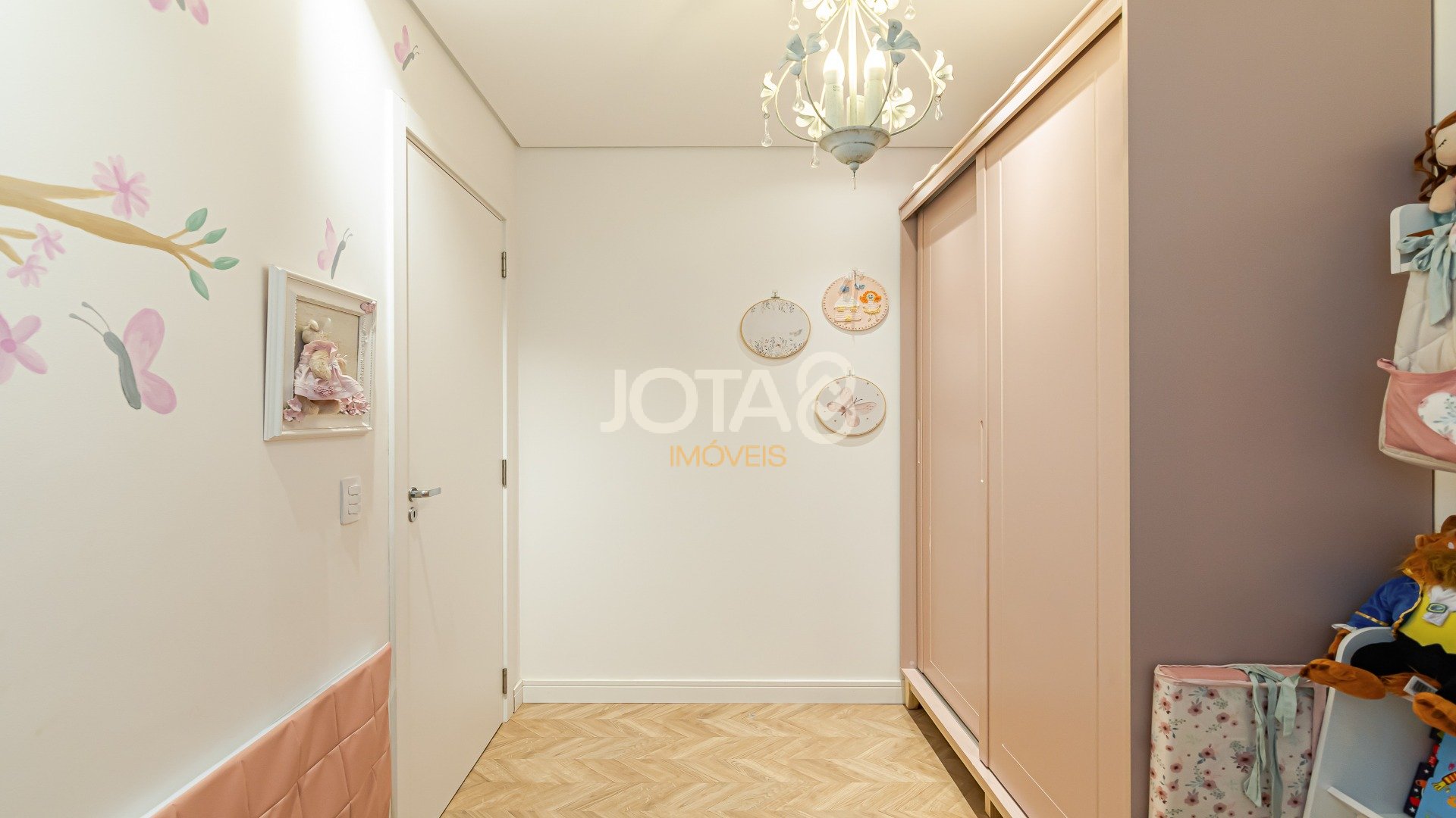 APARAMENTO COM 3 QUARTOS E 2 VAGAS NA VILA IZABEL