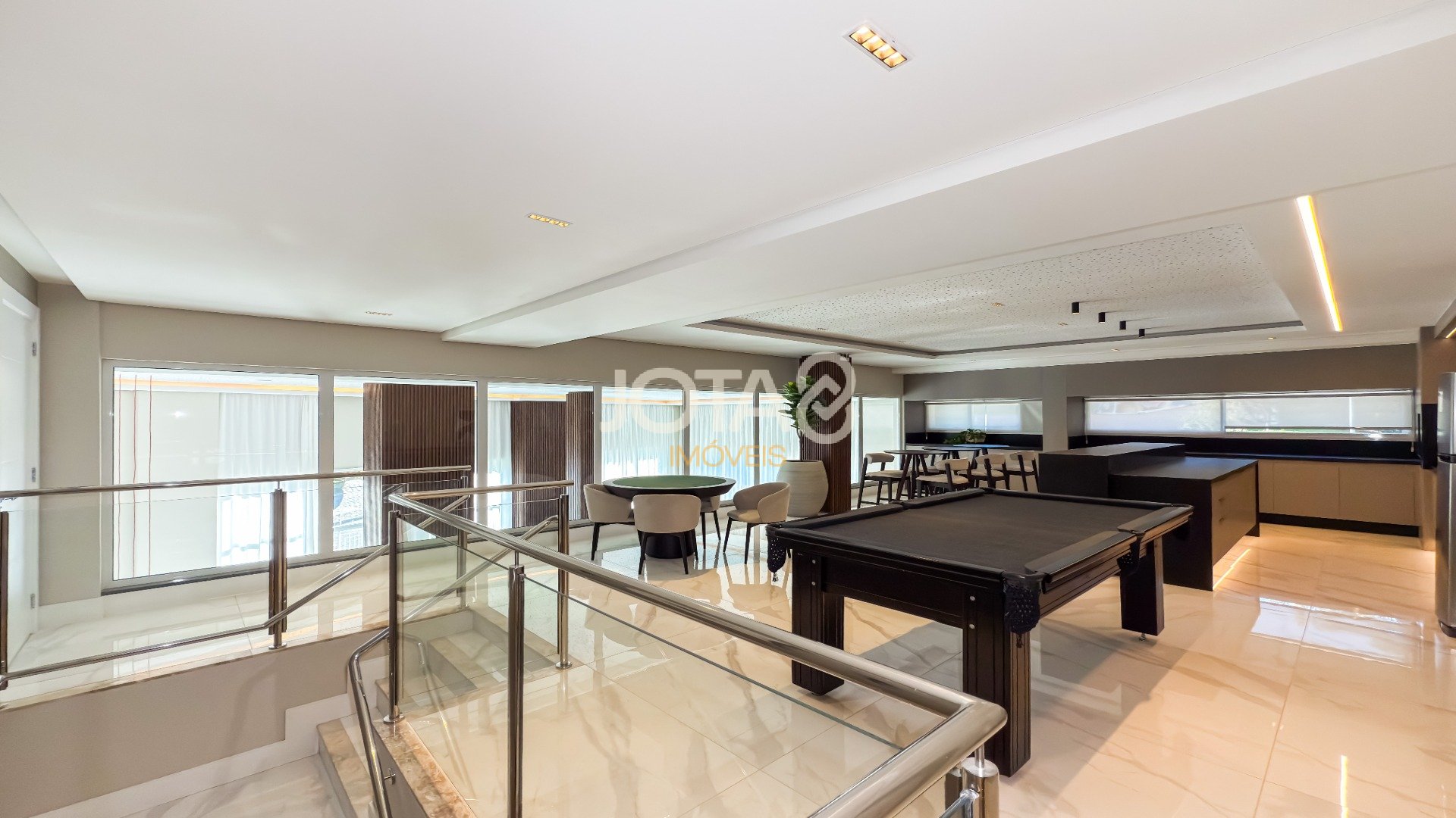 REVENDA APARTAMENTO 03 SUÍTES E 03 VAGAS NO JUVEVÊ