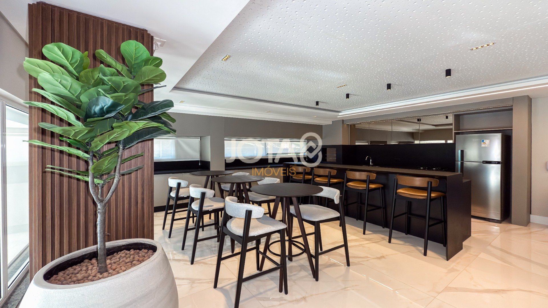 REVENDA APARTAMENTO 03 SUÍTES E 03 VAGAS NO JUVEVÊ