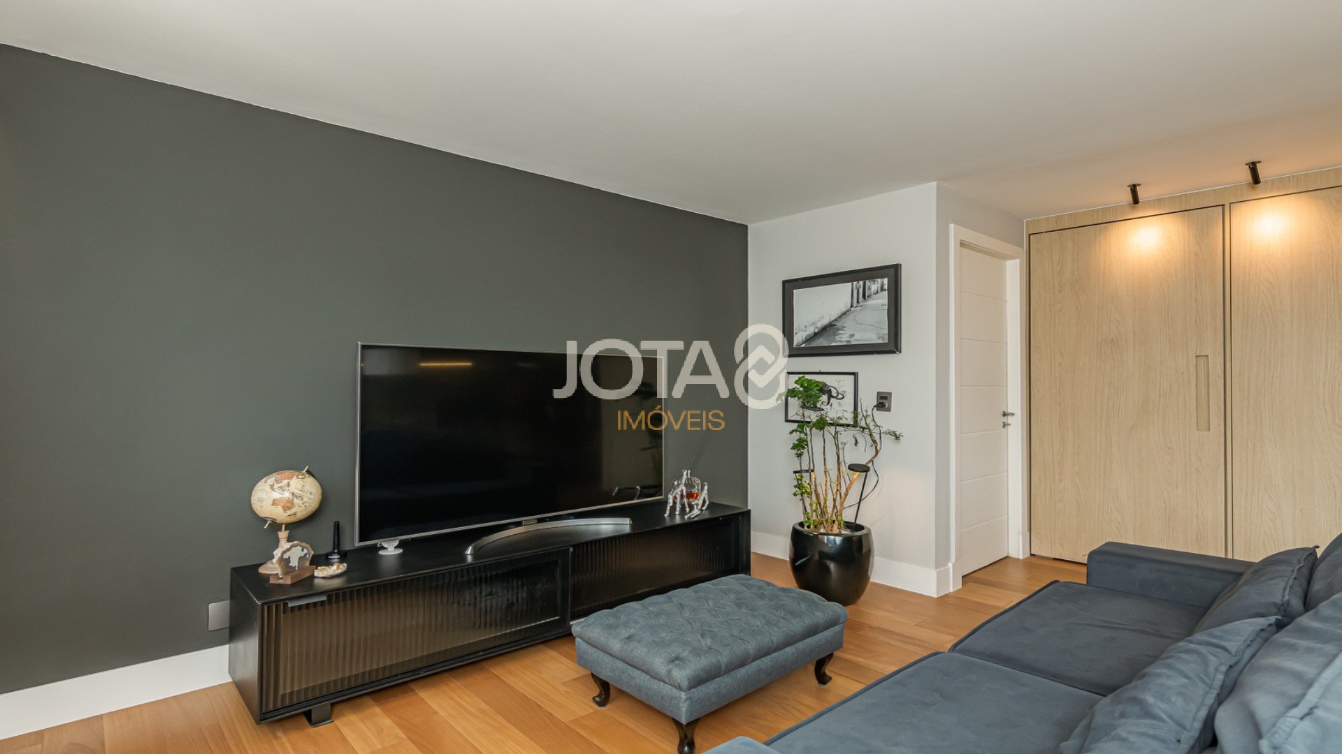 REFORMA DE ALTO PADRÃO E LOCALIZAÇÃO NOBRE NO BATEL