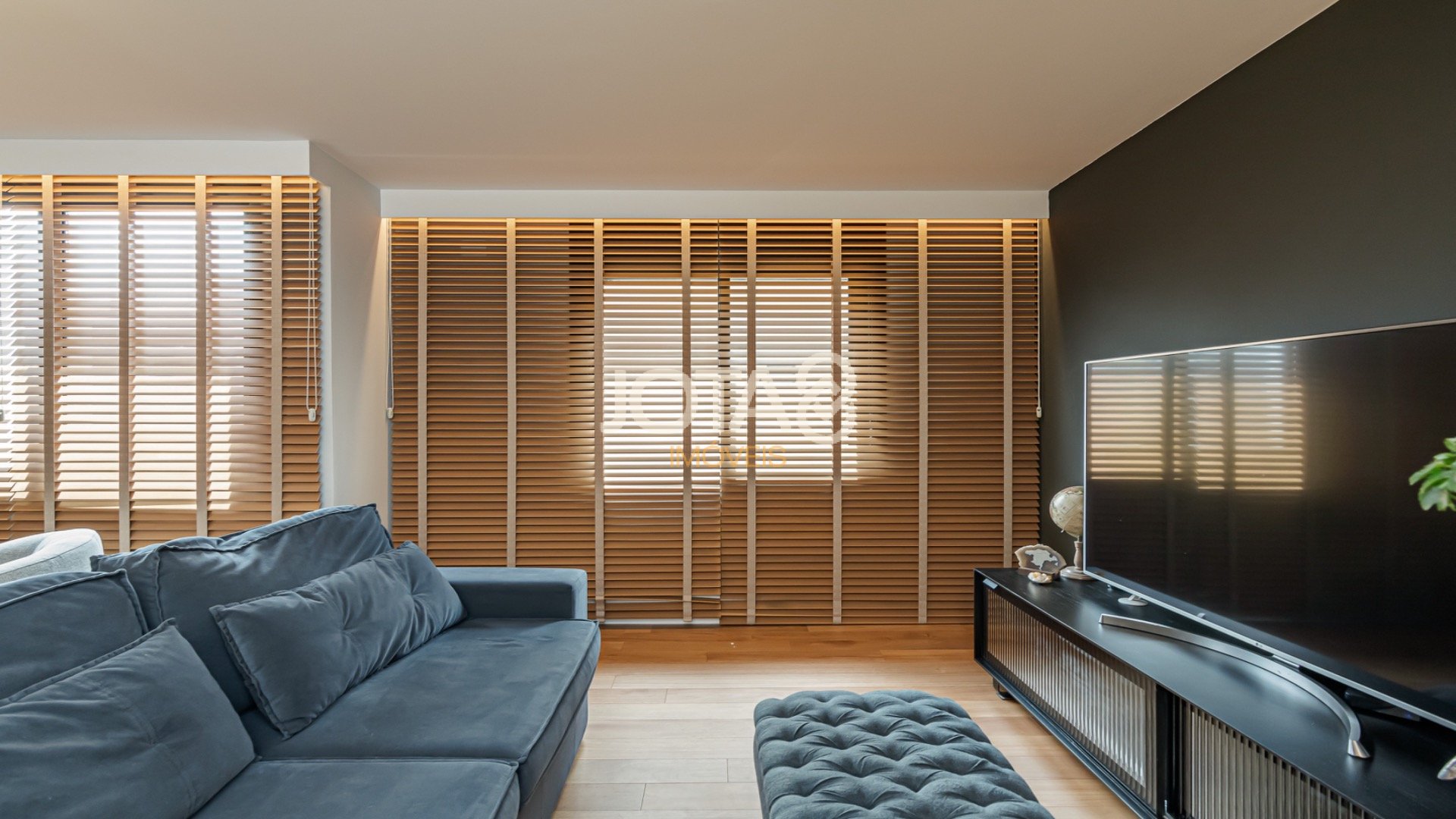 REFORMA DE ALTO PADRÃO E LOCALIZAÇÃO NOBRE NO BATEL