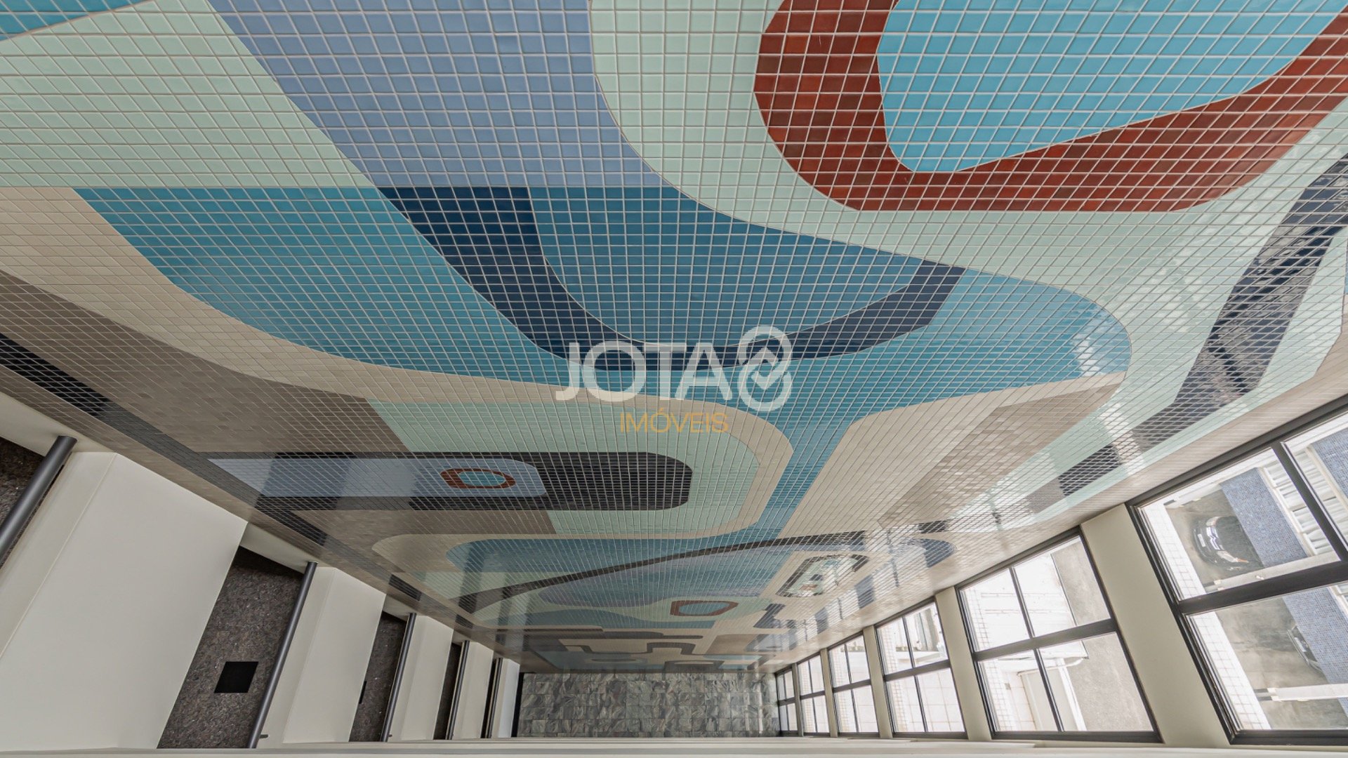 REFORMA DE ALTO PADRÃO E LOCALIZAÇÃO NOBRE NO BATEL