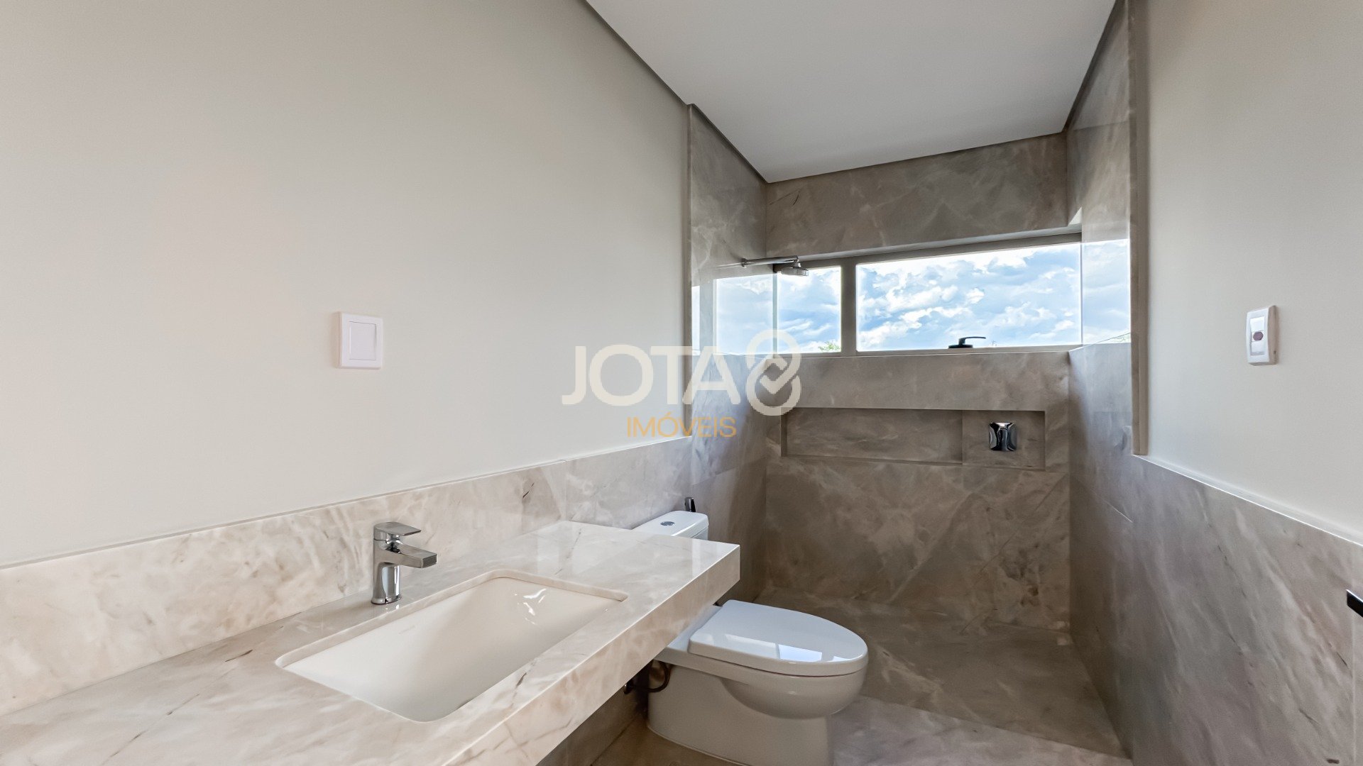 APARTAMENTO NOVO NO BATEL - REVENDA HANAMI