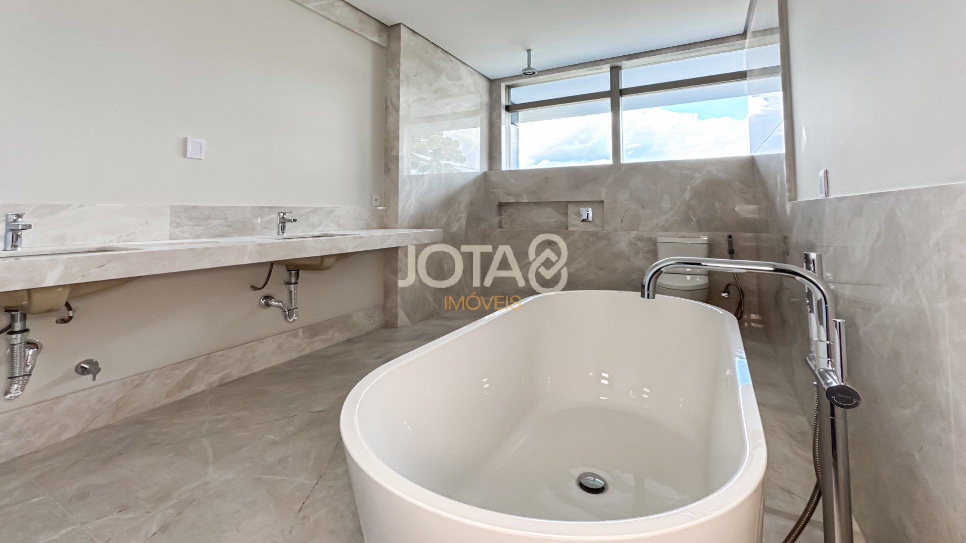 APARTAMENTO NOVO NO BATEL - REVENDA HANAMI