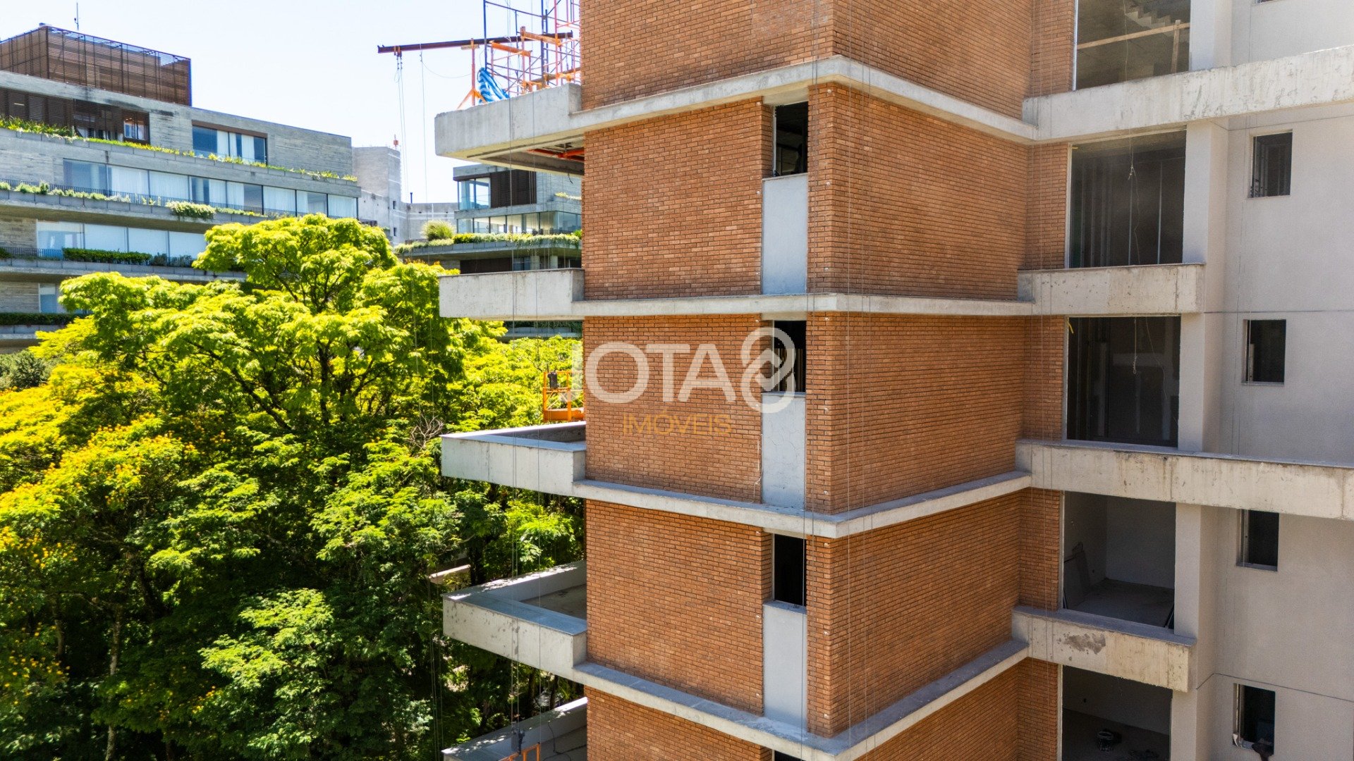 APARTAMENTO DE 255M² COM 4 VAGAS NO AMIRA CABRAL - ENTREGA 2026.