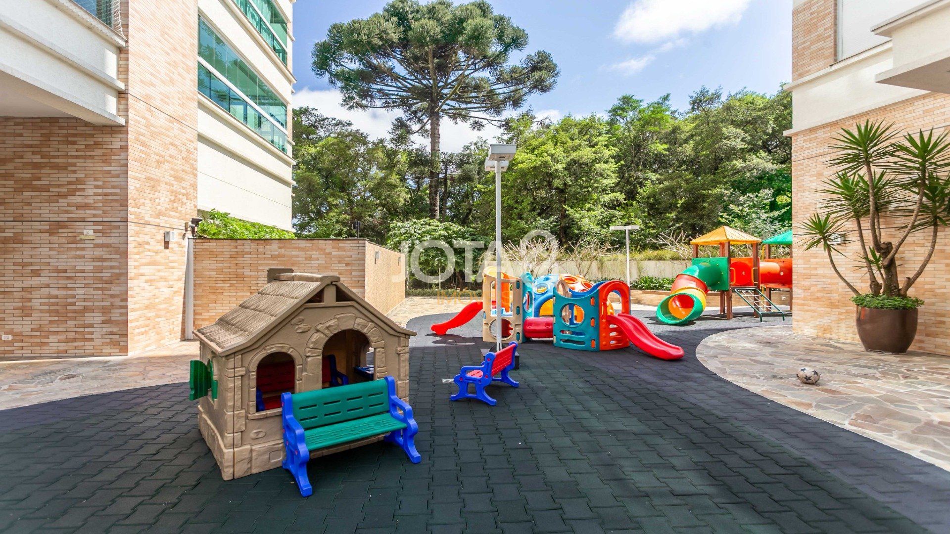 ACQUARELLE COM 3 SUÍTES NO ECOVILLE