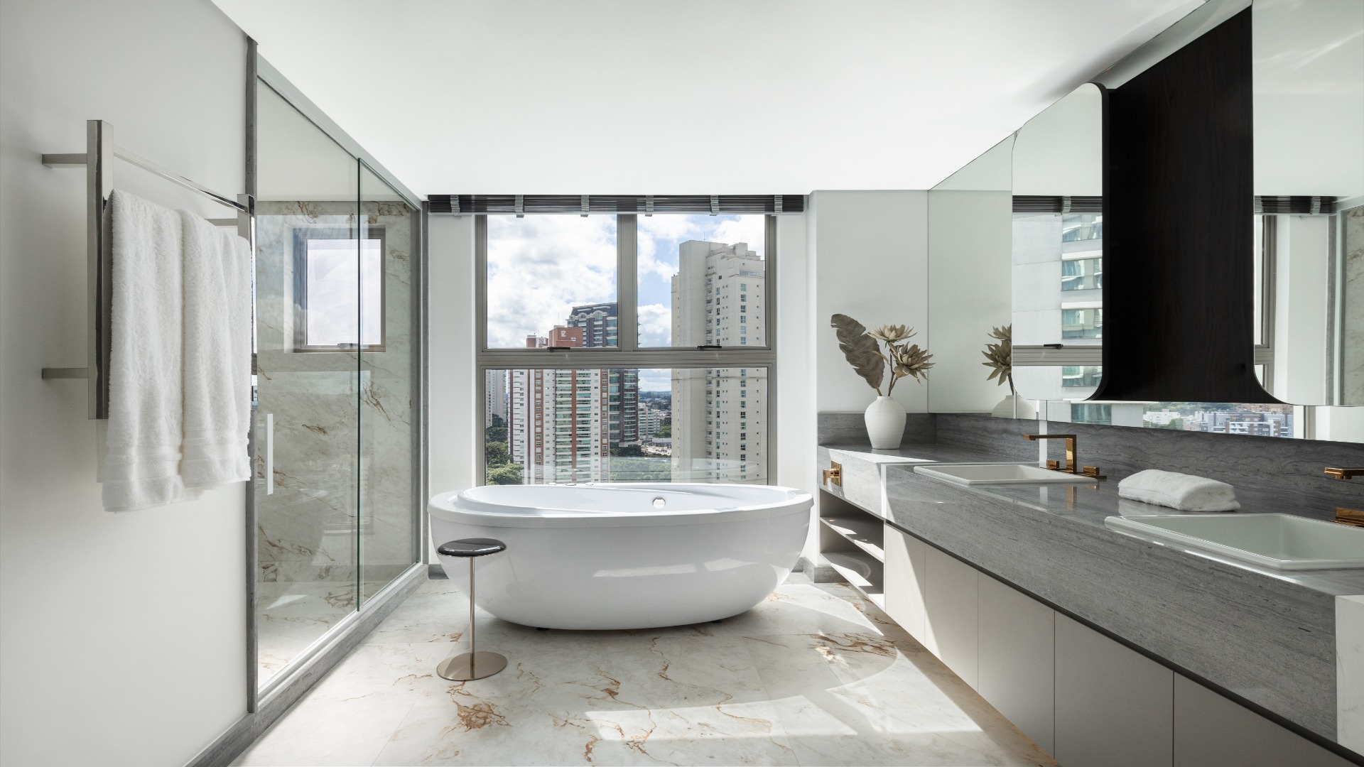 APARTAMENTOS DE 3 OU 4 SUÍTES PRONTOS PARA MORAR