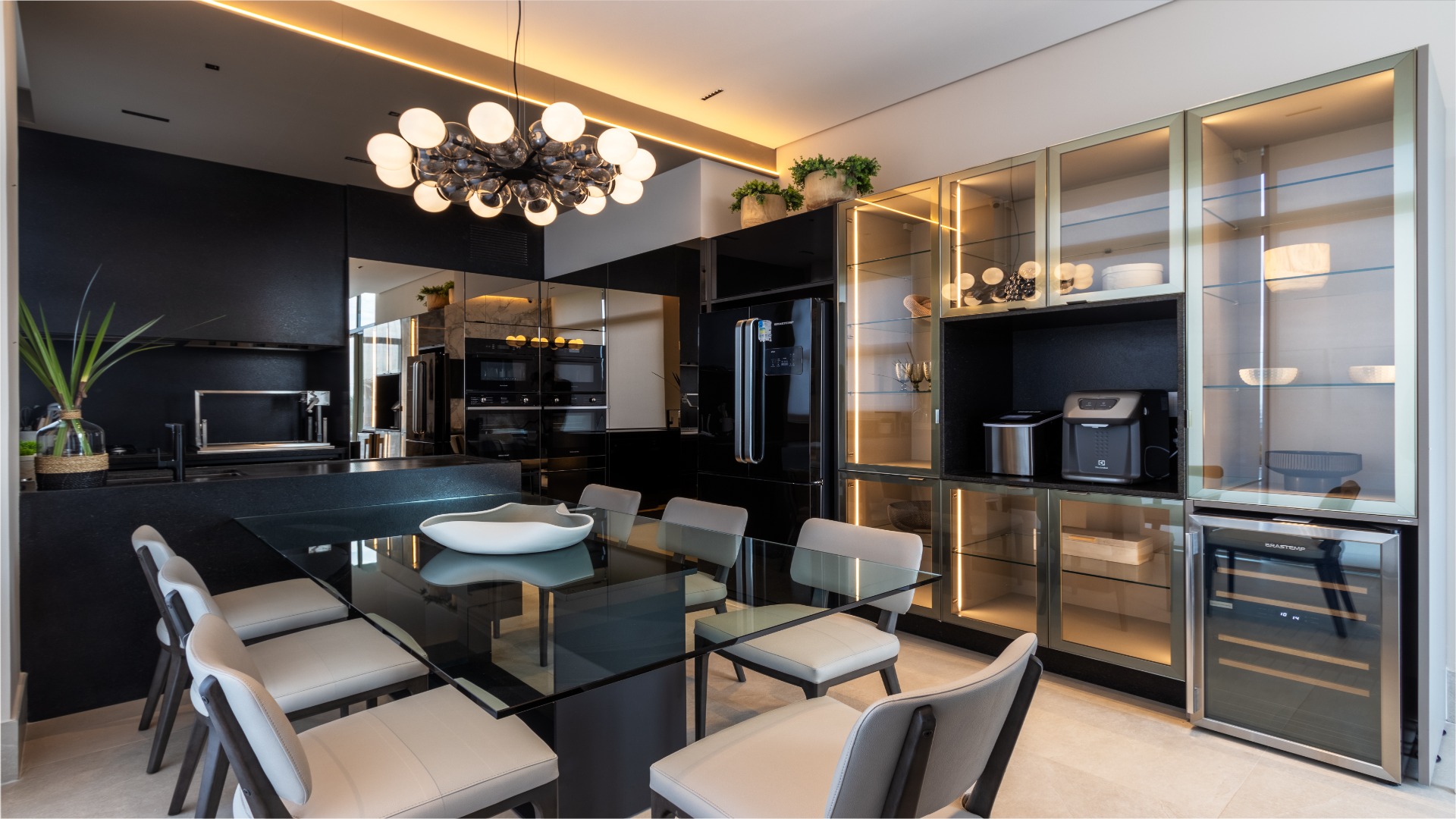 APARTAMENTOS DE 3 OU 4 SUÍTES PRONTOS PARA MORAR