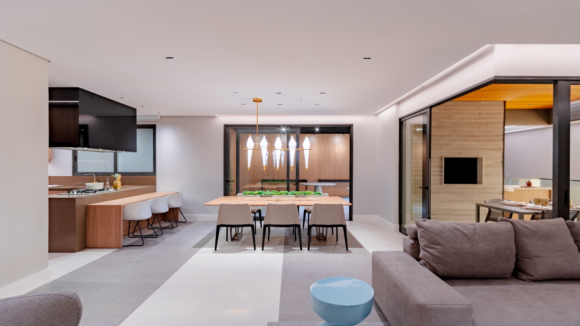 APARTAMENTO COM 3 SUÍTES E 3 VAGAS NO BIGORRILHO