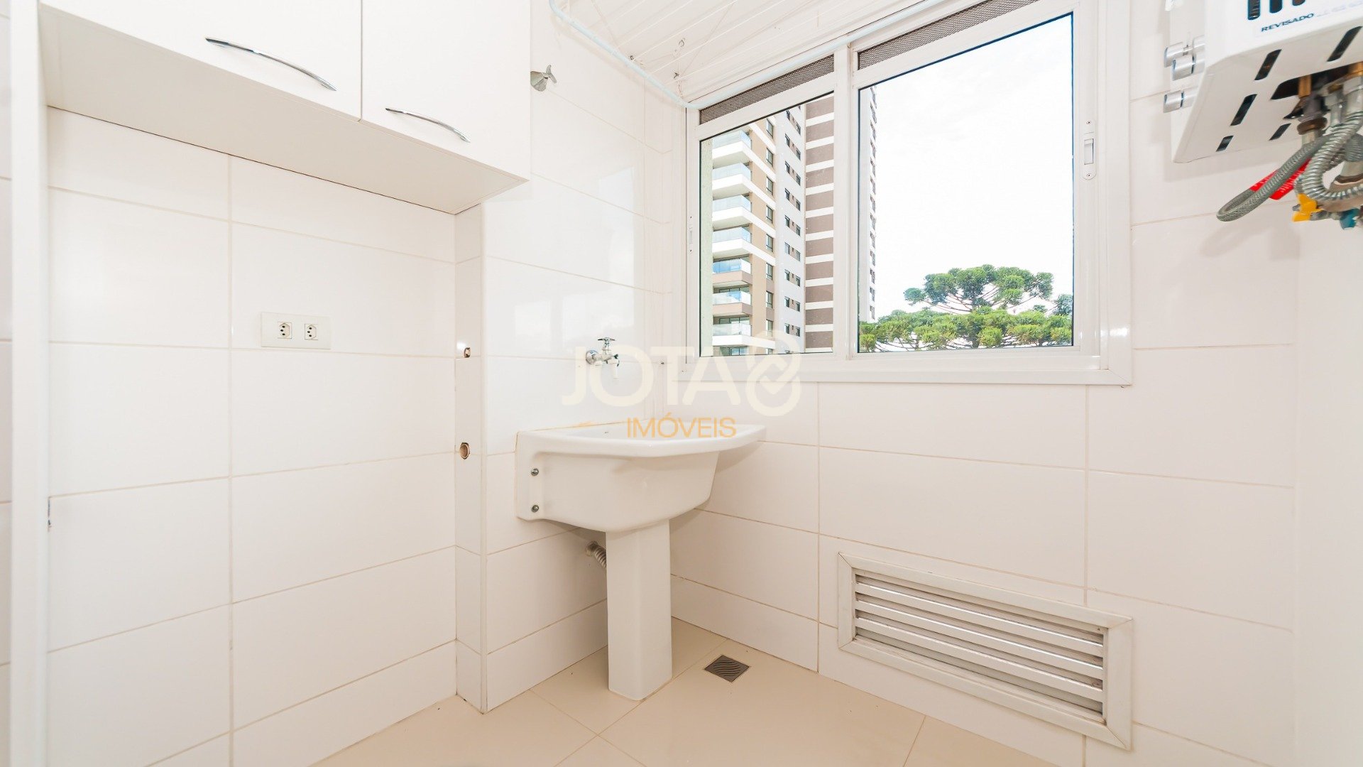 APARTAMENTO 2 QUARTOS ECOVILLE - CONDOMÍNIO CLUBE VERMONT