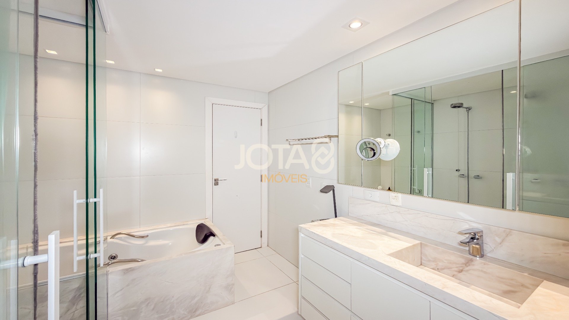 APARTAMENTO COM 3 SUÍTES NO ECOVILLE - CASABLANCA