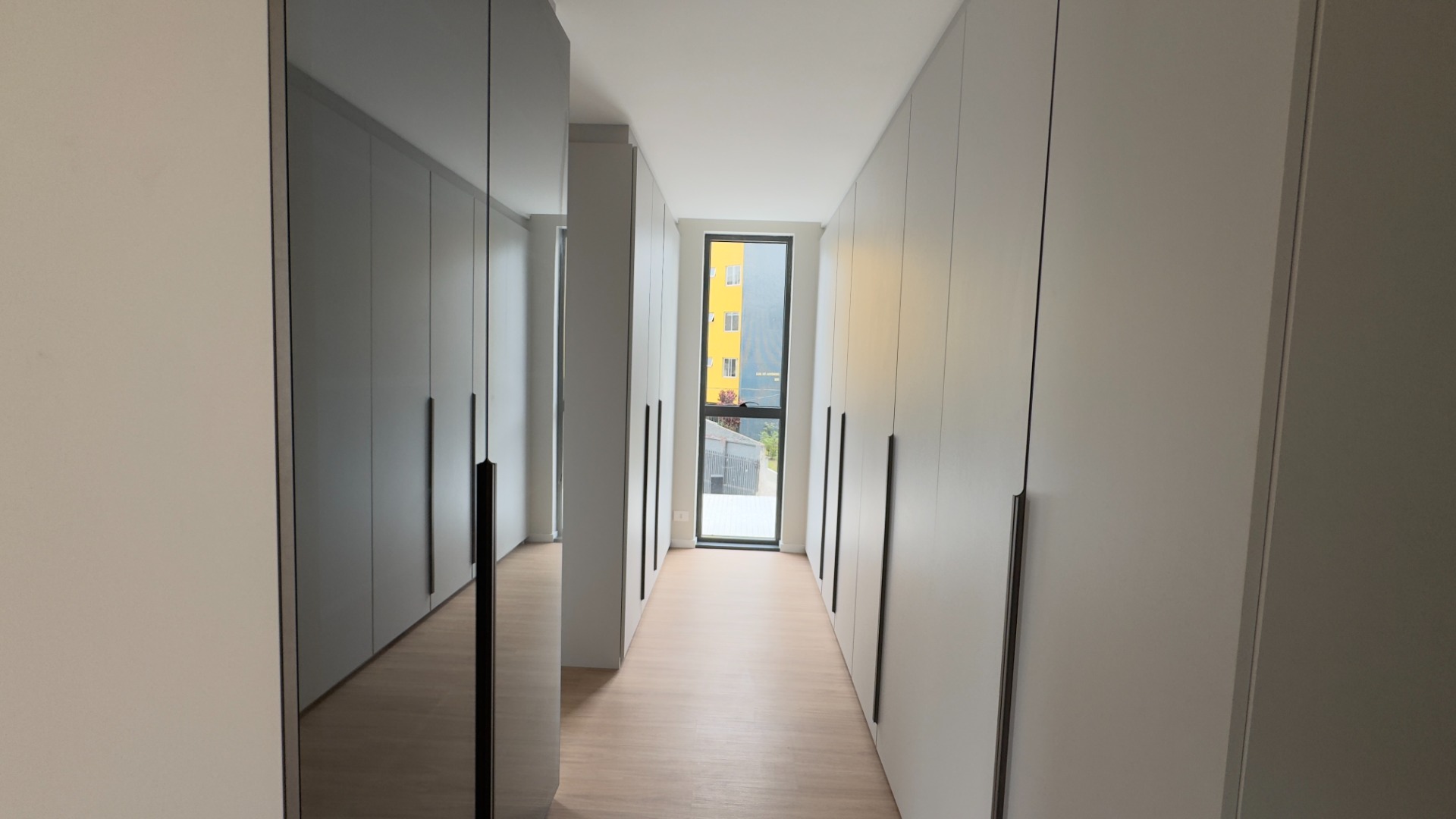 APARATAMENTO COM 3 SUÍTES E 3 VAGAS