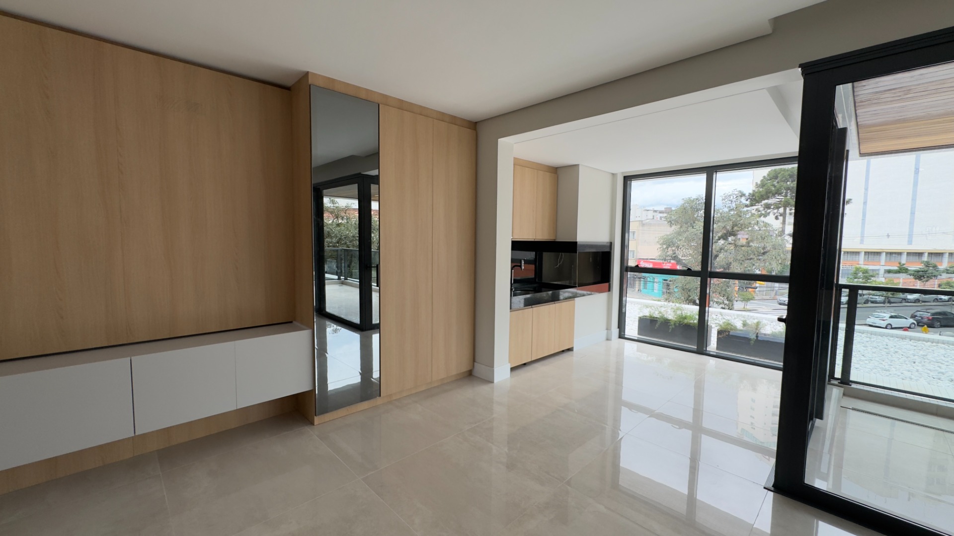 APARATAMENTO COM 3 SUÍTES E 3 VAGAS