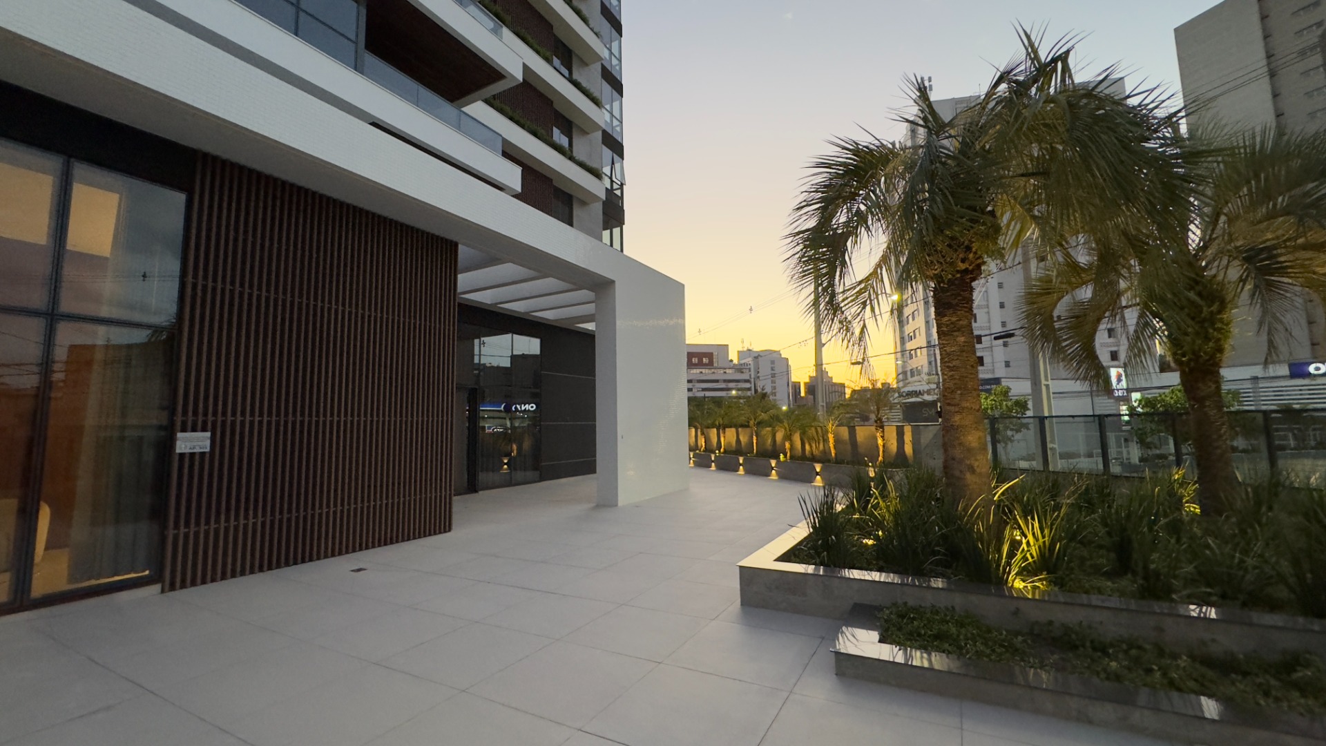 APARATAMENTO COM 3 SUÍTES E 3 VAGAS