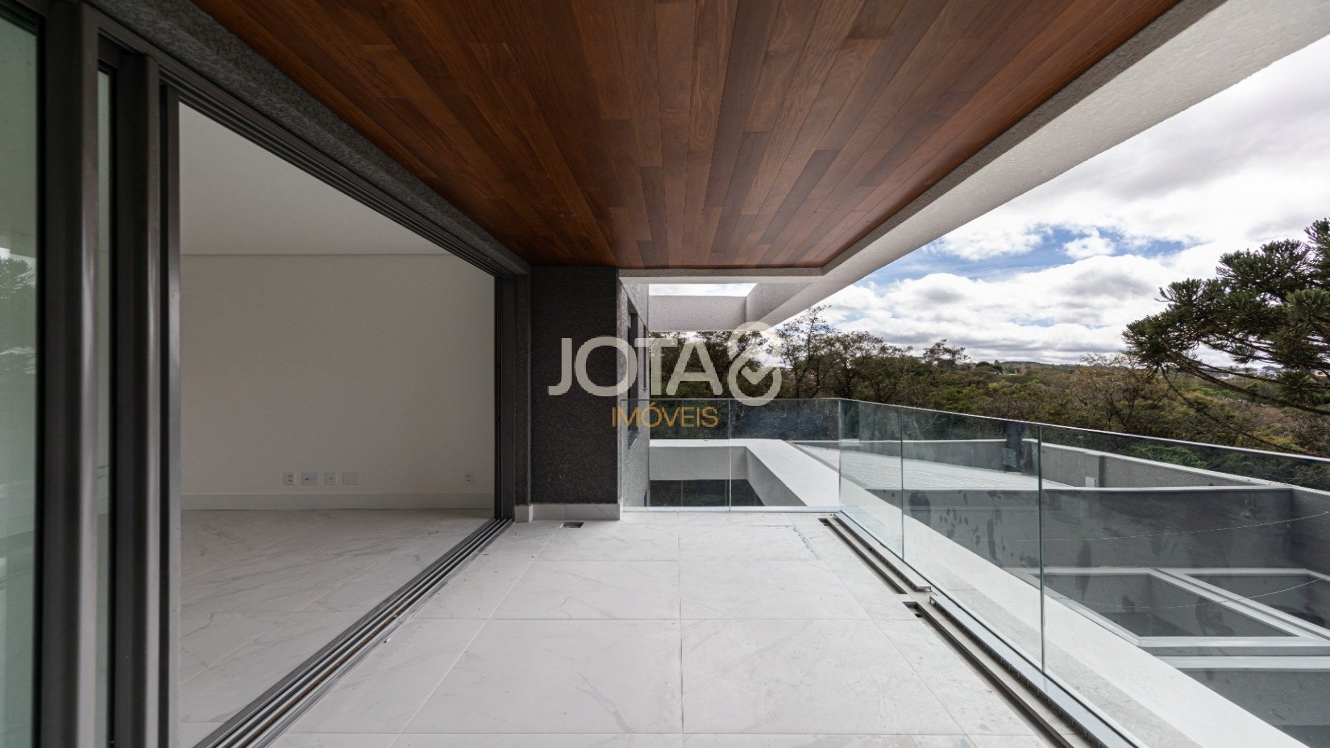 REVENDA LANDHAUS - 3 SUITES E 4 VAGAS NO ECOVILLE