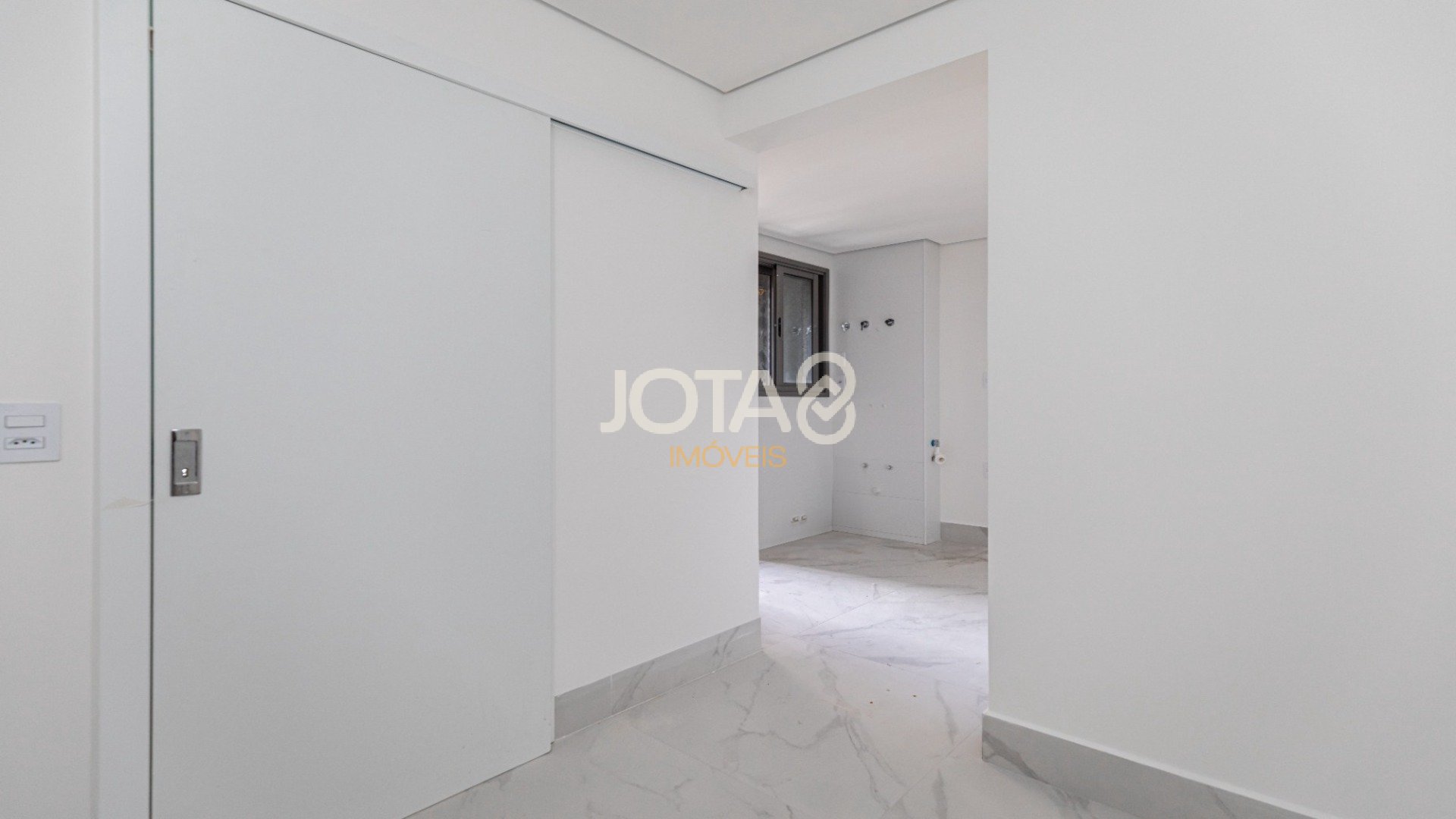 REVENDA LANDHAUS - 3 SUITES E 4 VAGAS NO ECOVILLE