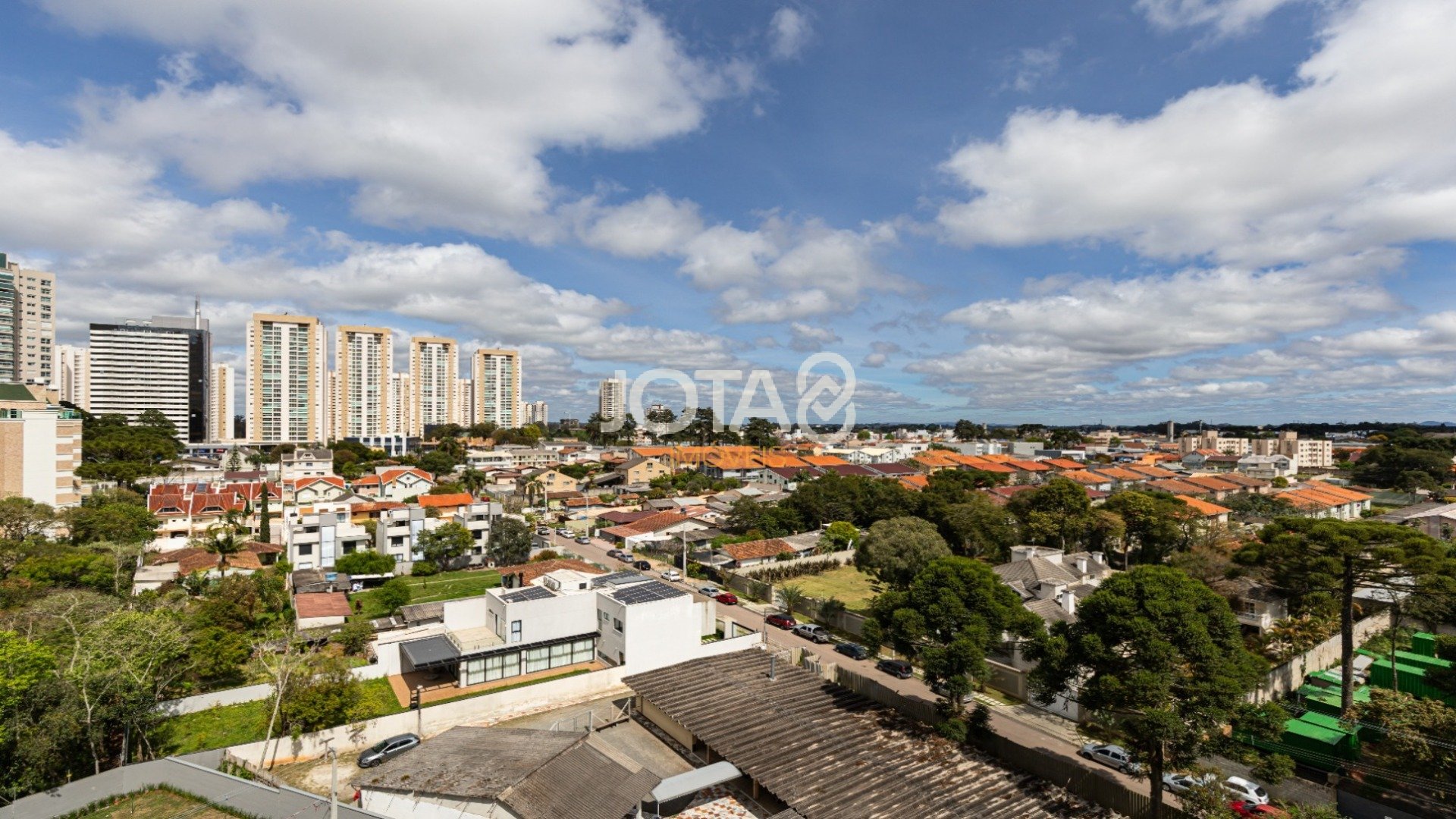 RENVENDA LANDHAUS - ANDAR ALTO - 3 SUÍTES E 4 VAGAS - ECOVILLE
