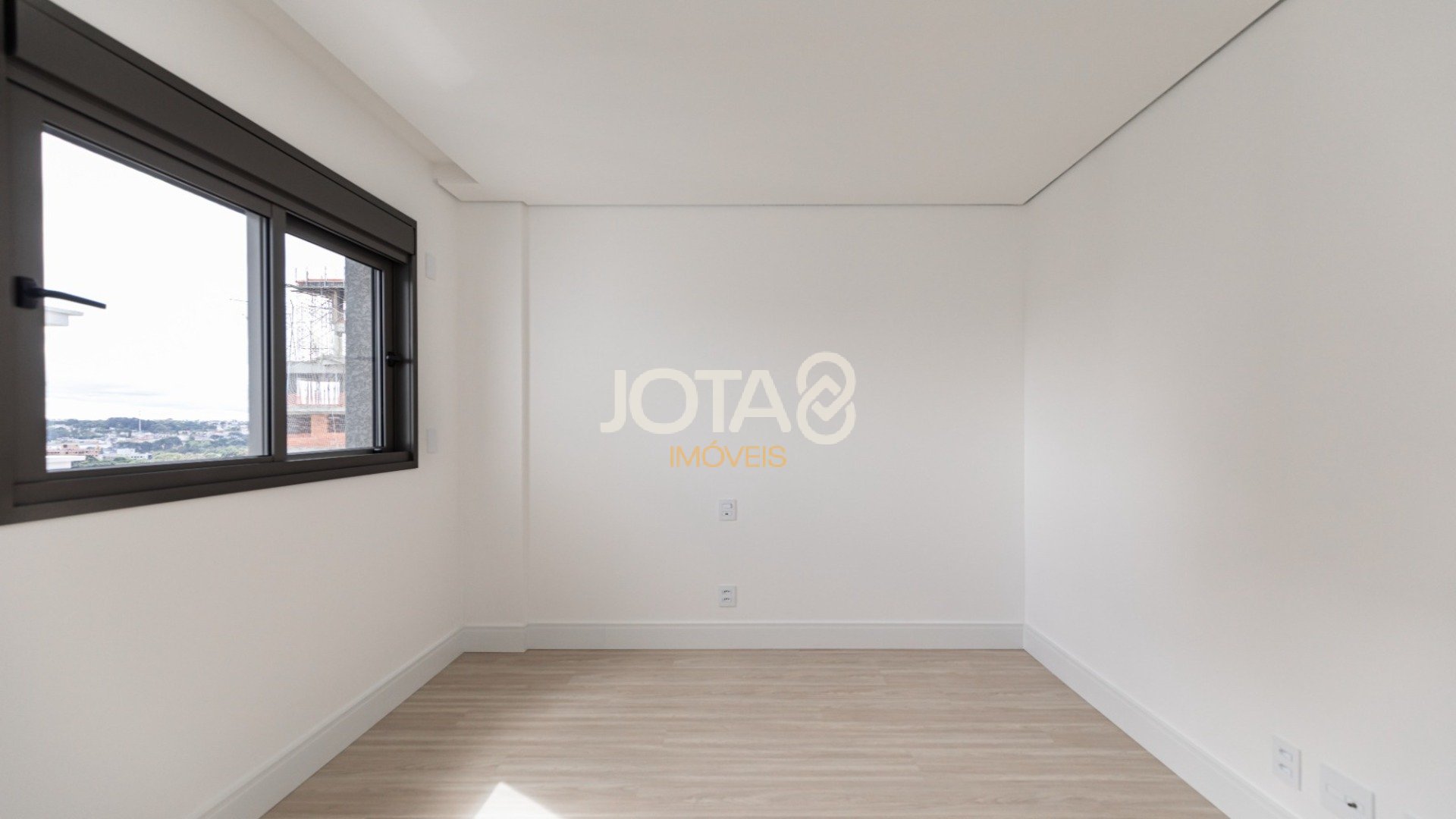 RENVENDA LANDHAUS - ANDAR ALTO - 3 SUÍTES E 4 VAGAS - ECOVILLE