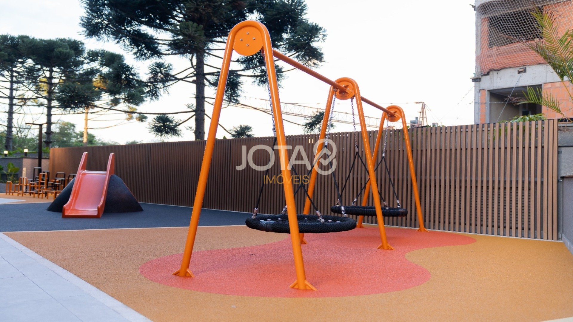 RENVENDA LANDHAUS - ANDAR ALTO - 3 SUÍTES E 4 VAGAS - ECOVILLE