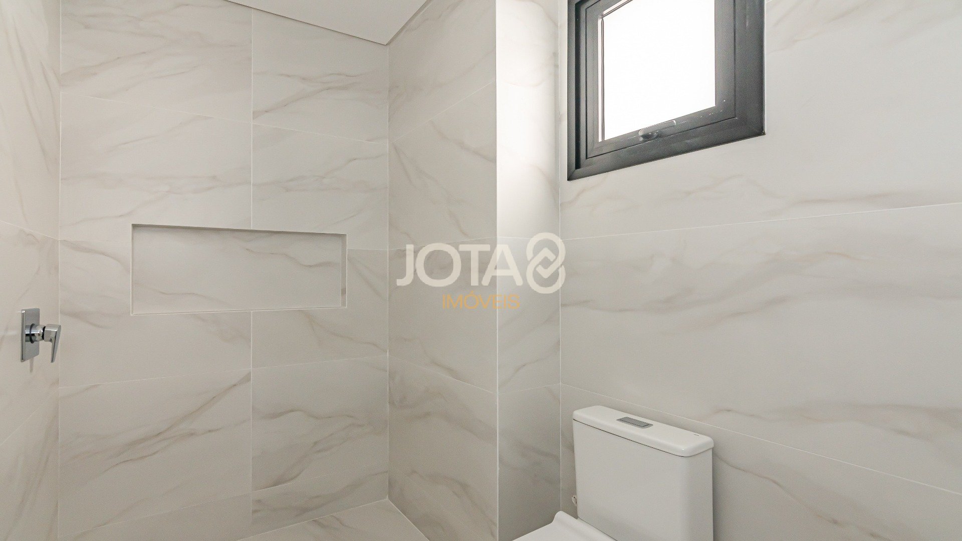 APARTAMENTO COM 3 SUÍTES   NO BIGORRILHO