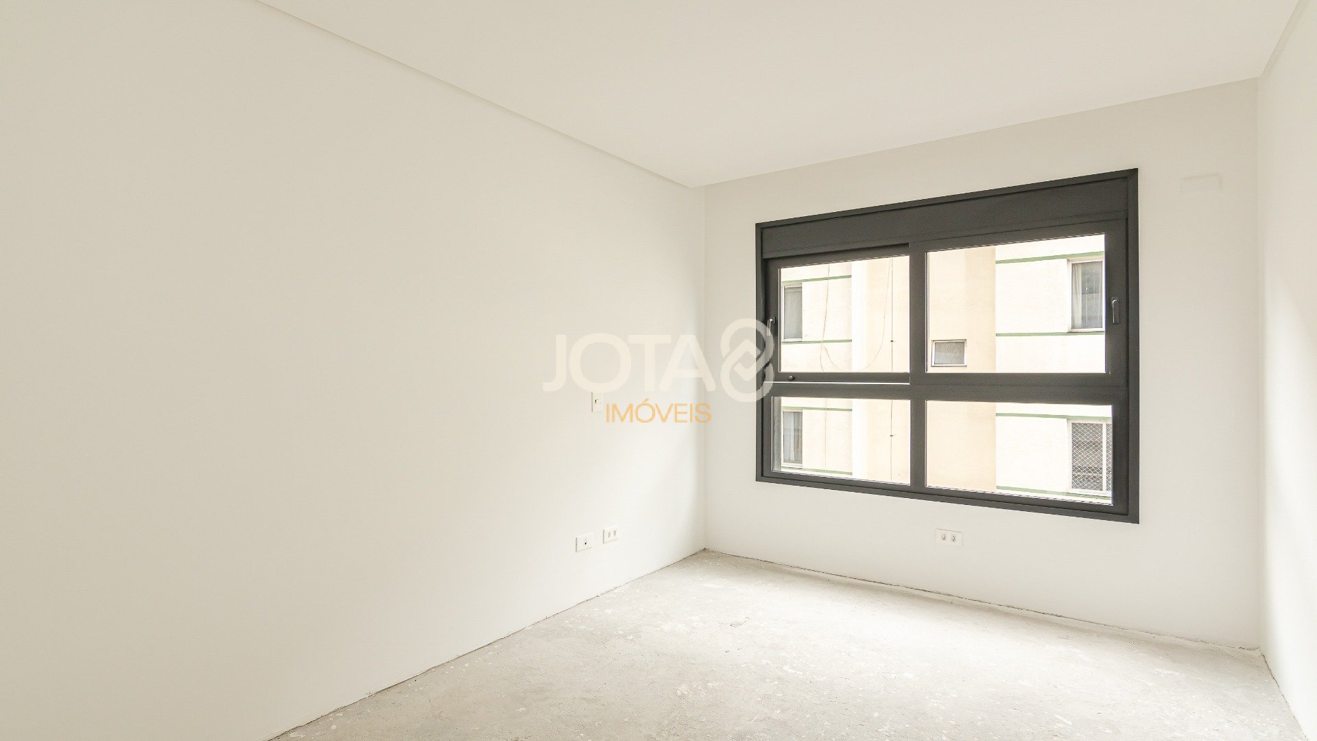 APARTAMENTO COM 3 SUÍTES   NO BIGORRILHO