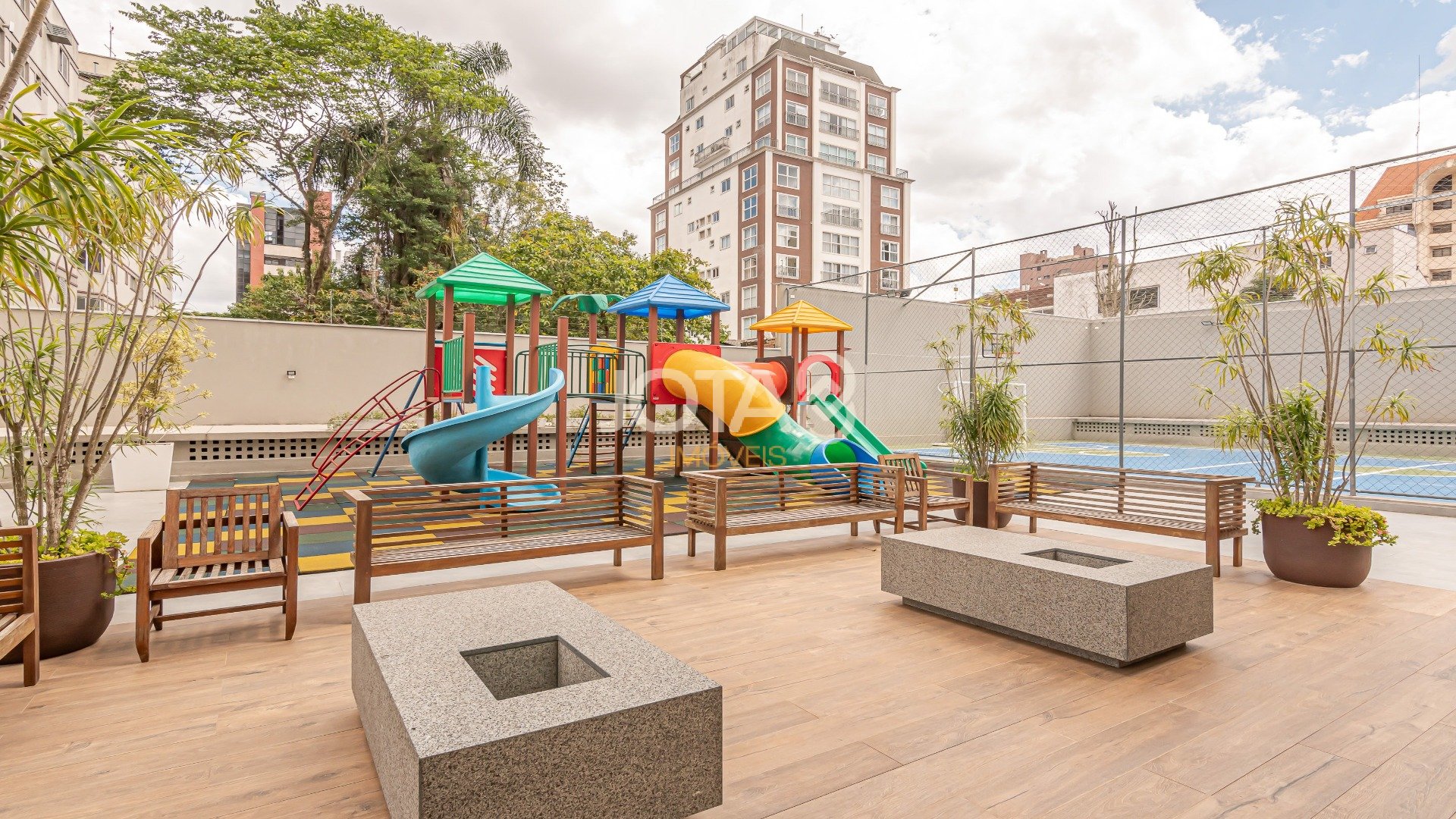 APARTAMENTO COM 3 SUÍTES   NO BIGORRILHO