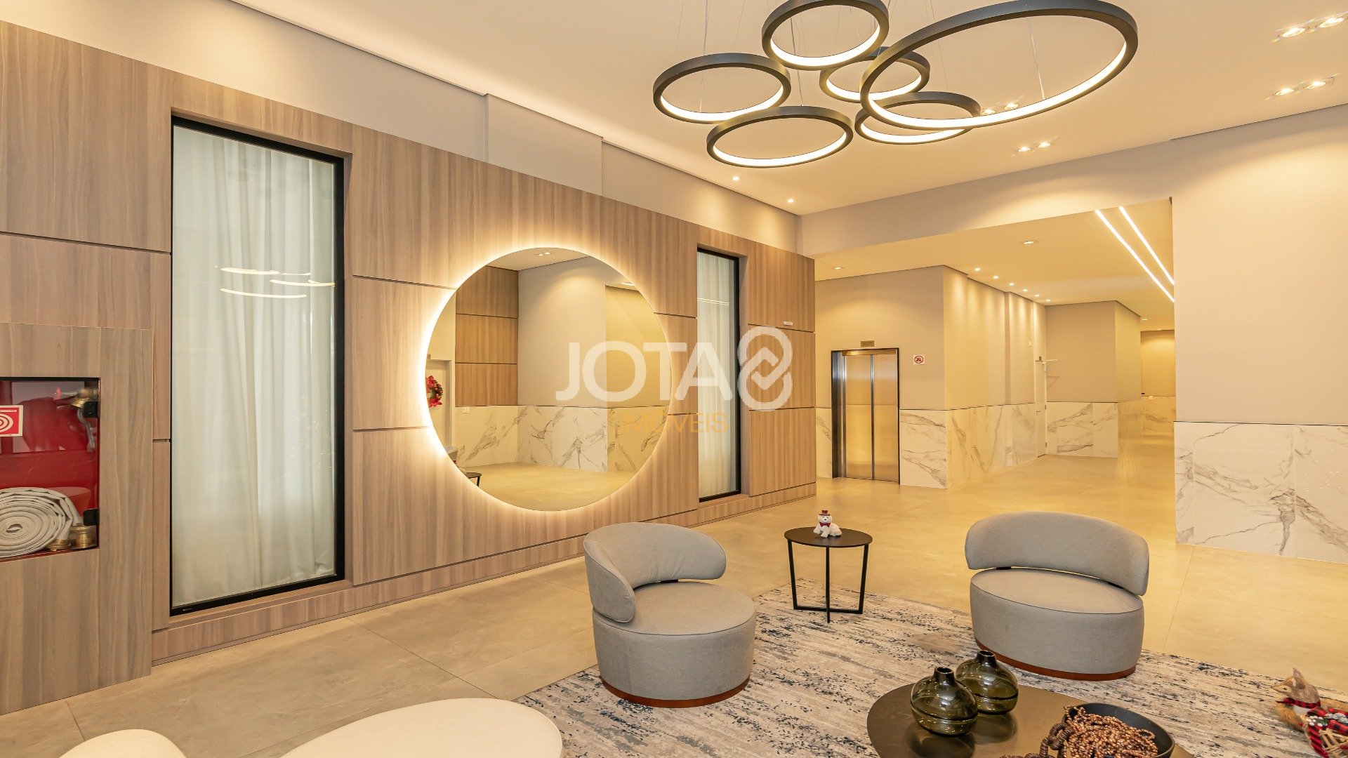 APARTAMENTO COM 3 SUÍTES   NO BIGORRILHO