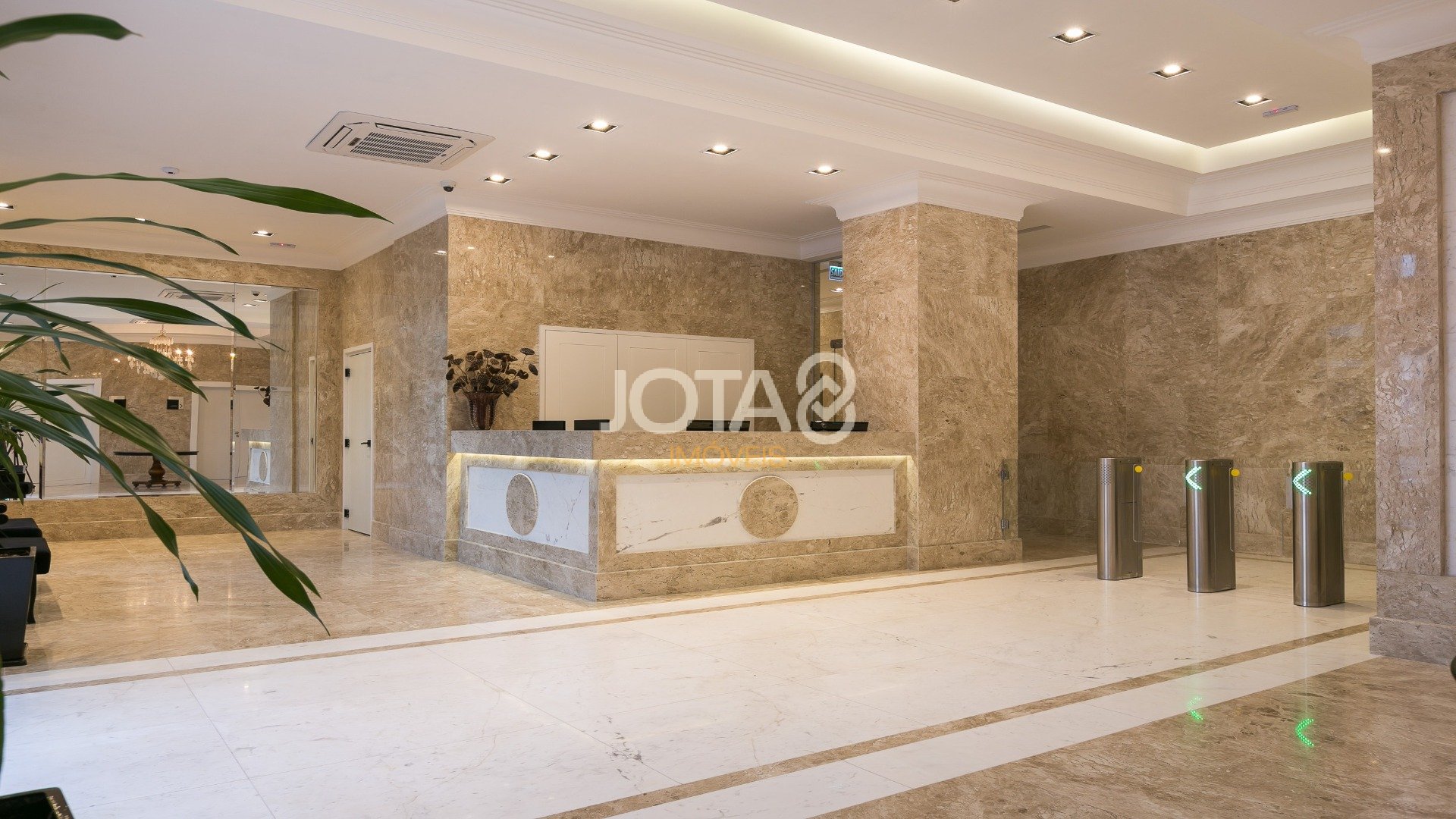 MODERNO APARTAMENTO DE 2 QUARTOS NO BATEL