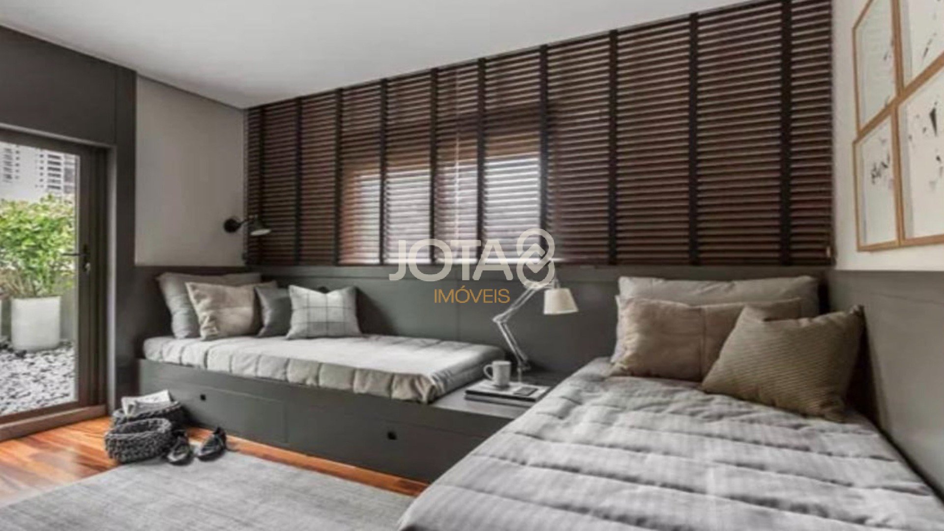 MODERNO APARTAMENTO DE 2 QUARTOS NO BATEL
