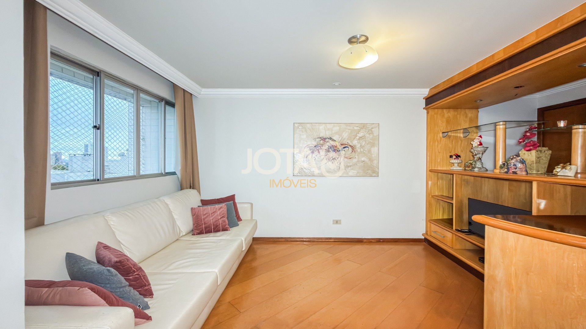 APARTAMENTO COM 3 QUARTOS NO BATEL