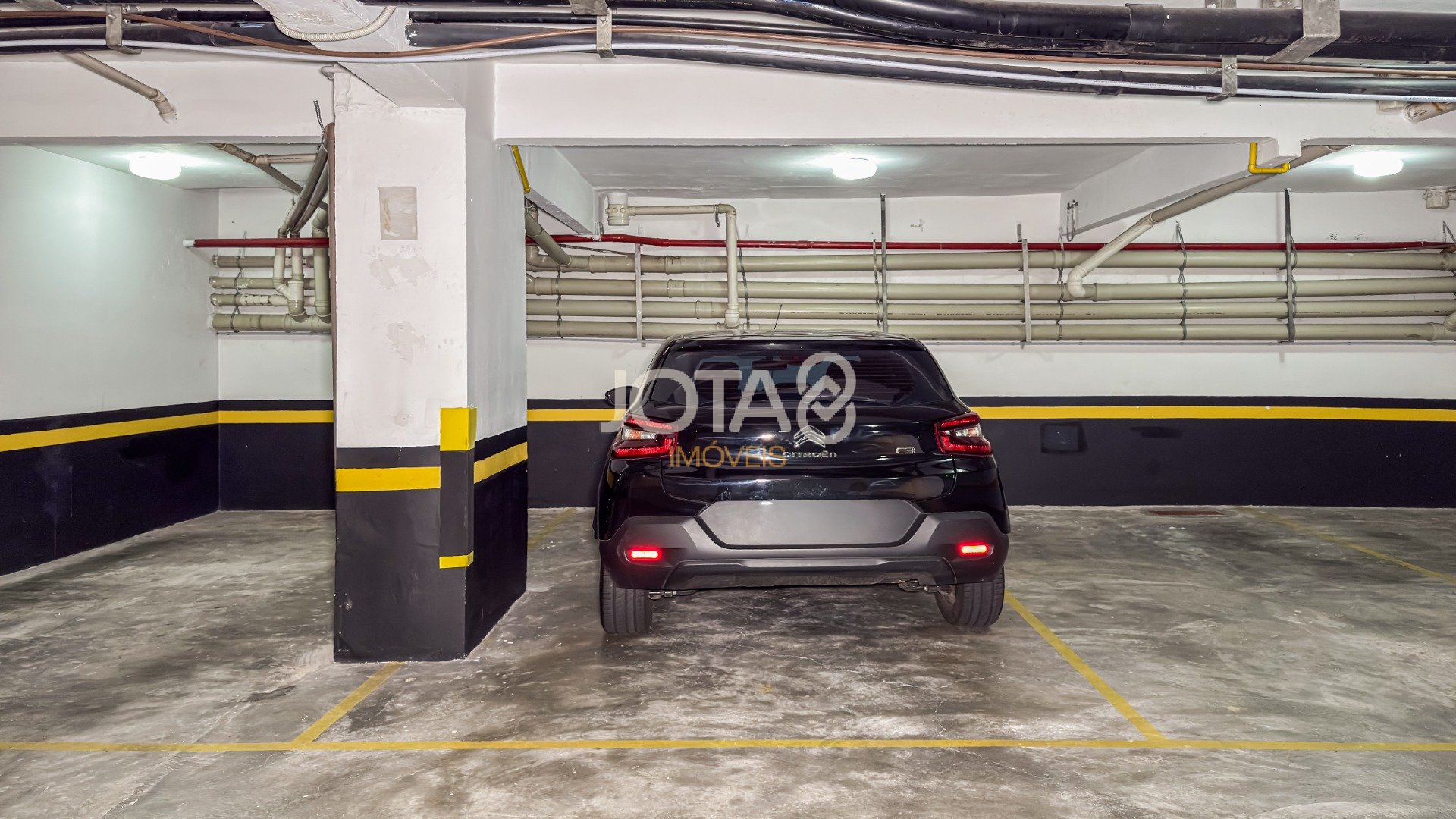 APARTAMENTO COM 3 QUARTOS NO BATEL