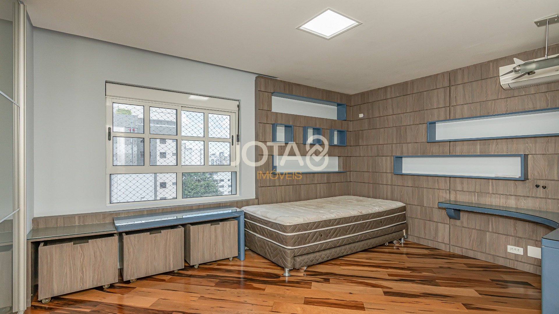 APARTAMENTO 4 QUARTOS NO BIGORRILHO!