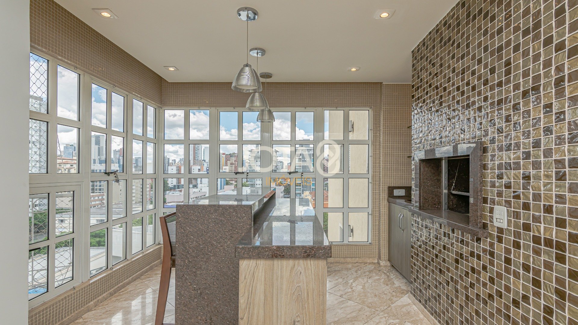 APARTAMENTO 4 QUARTOS NO BIGORRILHO!