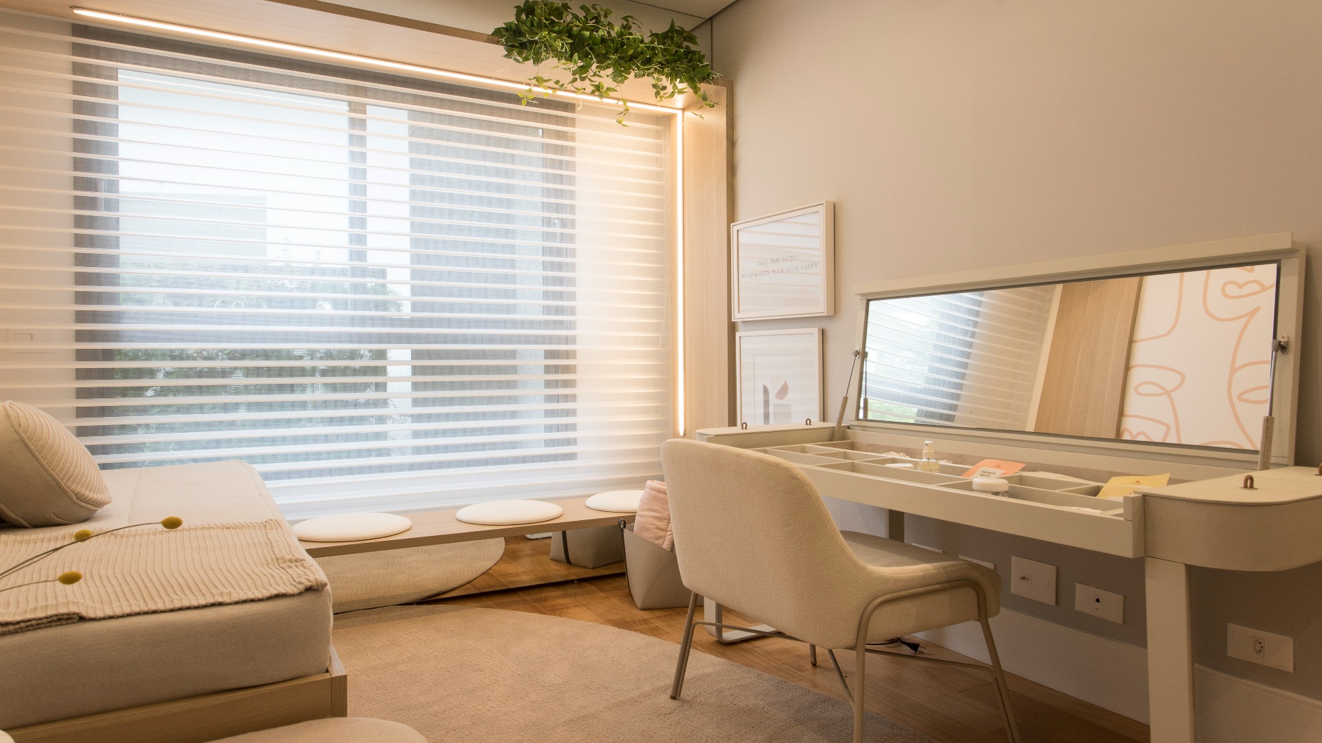 APARTAMENTO COM 3 SUÍTES E 4 VAGAS NO ECOVILLE