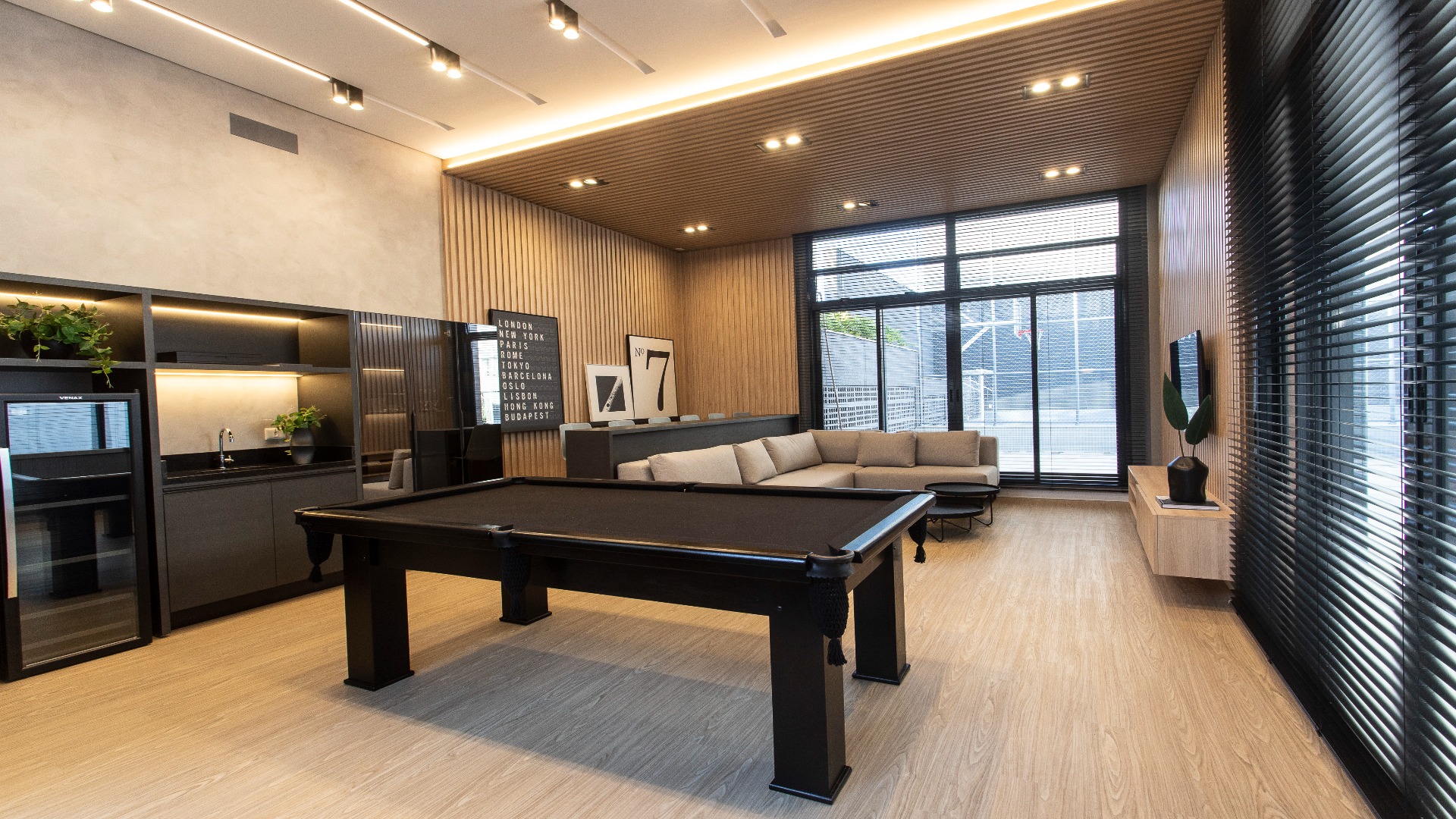 APARTAMENTO COM 3 DORMITÓRIOS E 2 VAGAS NO ECOVILLE