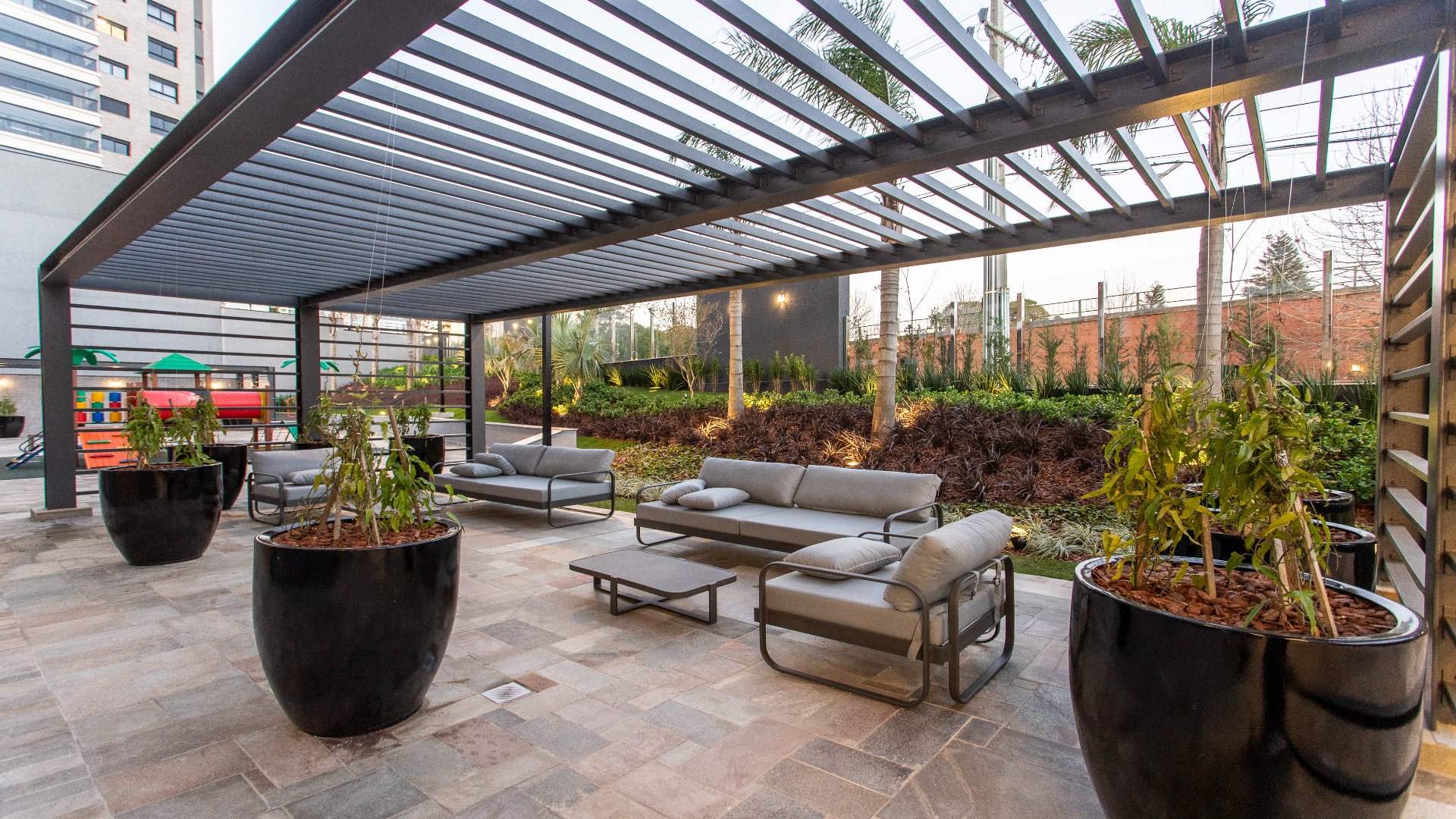 APARTAMENTO COM 3 DORMITÓRIOS E 2 VAGAS NO ECOVILLE