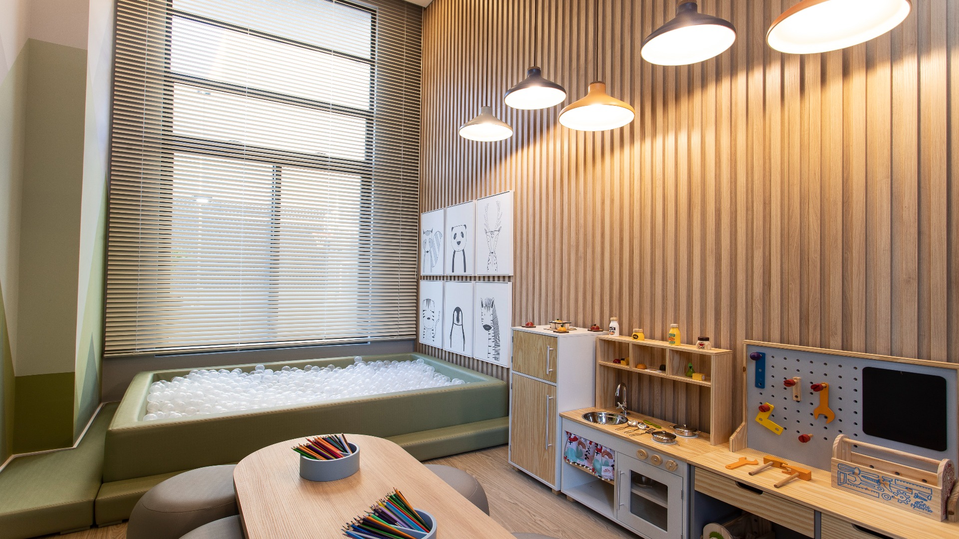 APARTAMENTO COM 3 DORMITÓRIOS E 2 VAGAS NO ECOVILLE