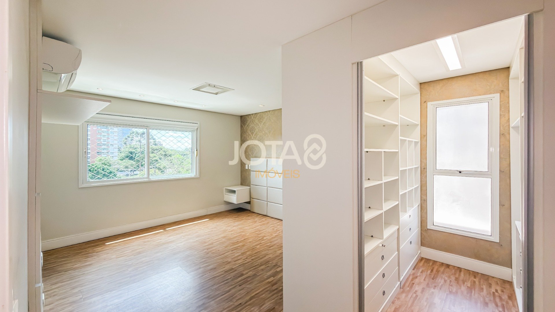 APARTAMENTO 4 QUARTOS COM ELEVADOR PRIVATIVO NO ECOVILLE - COND CLUBE