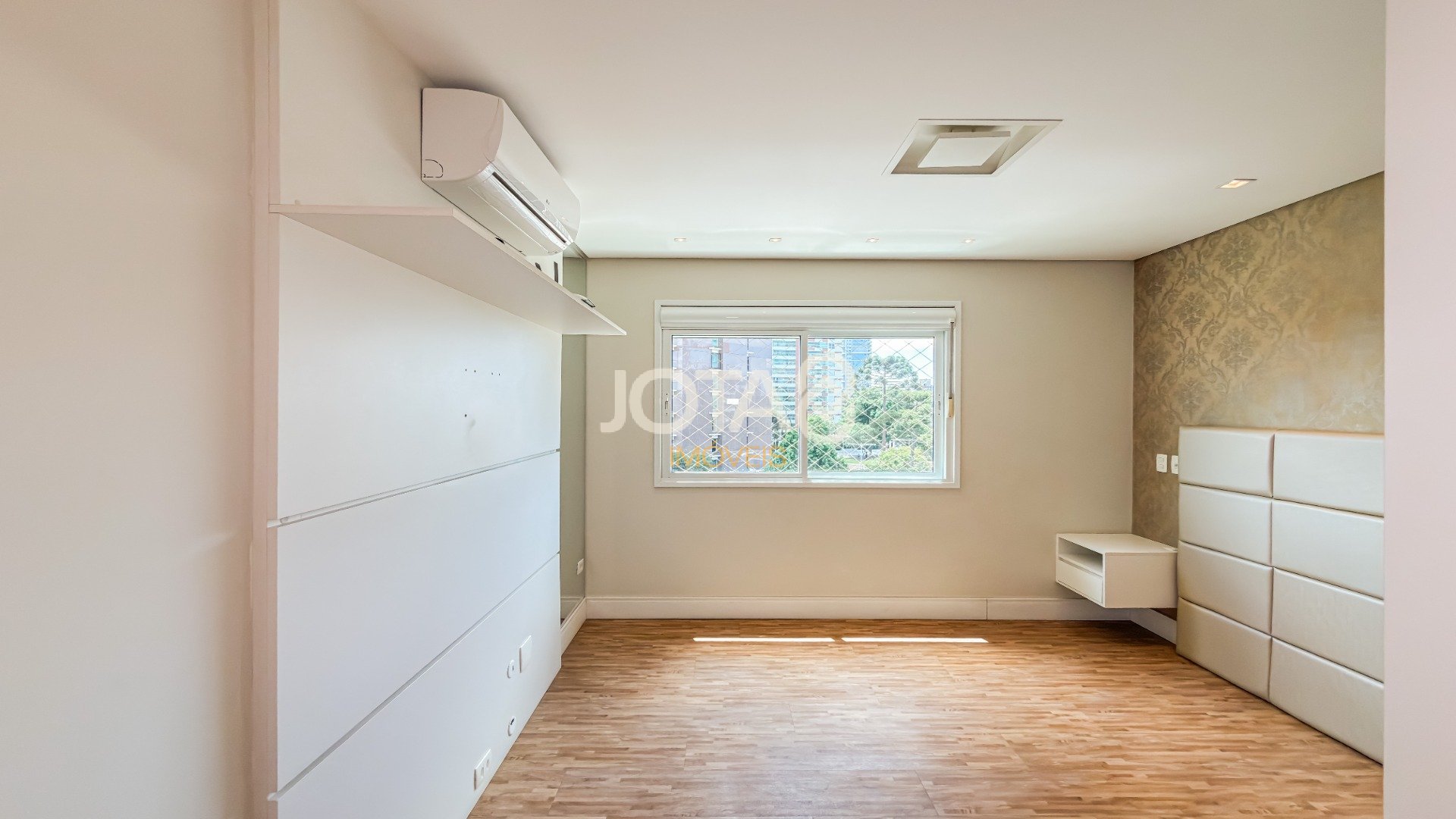 APARTAMENTO 4 QUARTOS COM ELEVADOR PRIVATIVO NO ECOVILLE - COND CLUBE